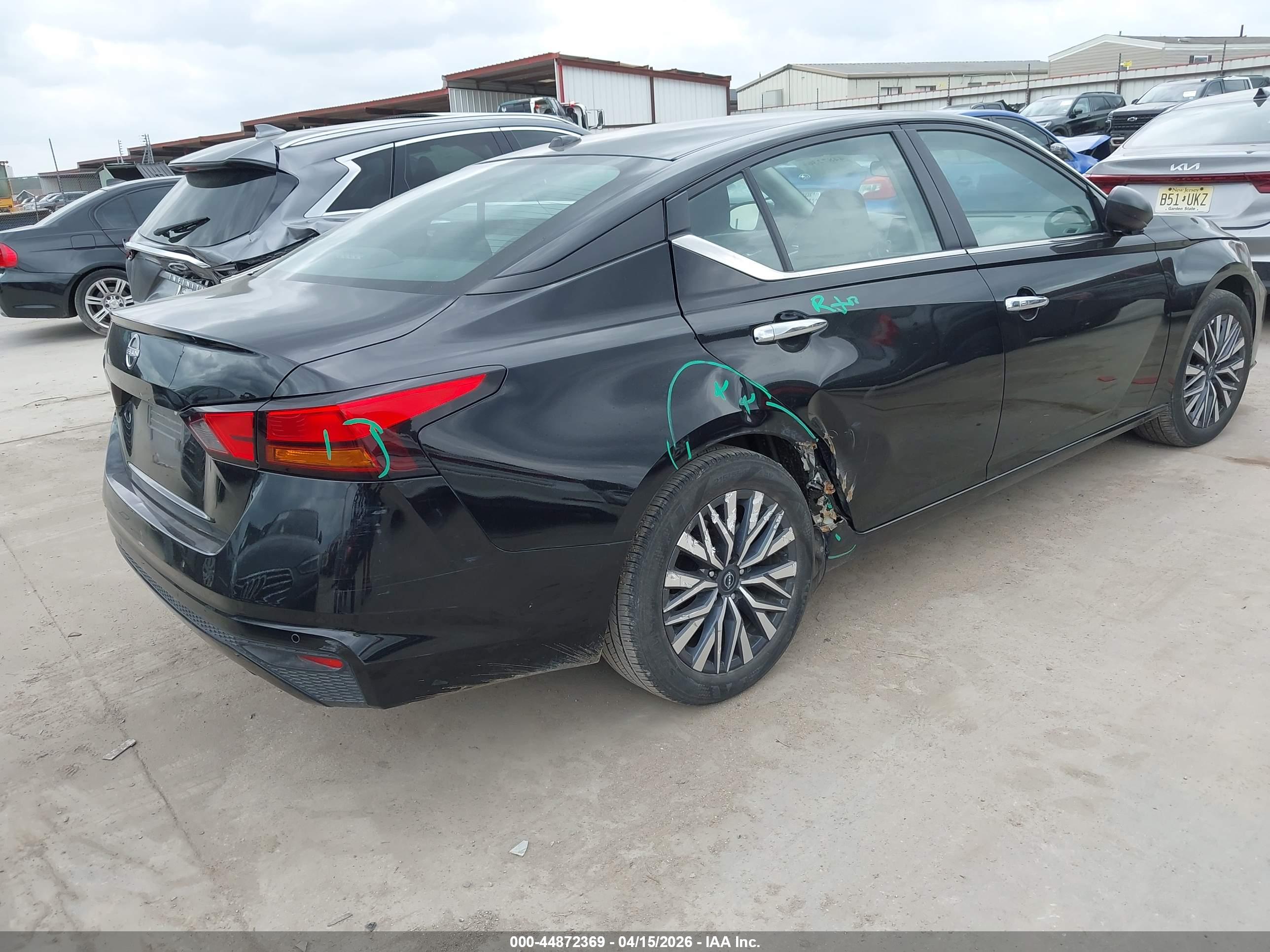 NISSAN ALTIMA image 4