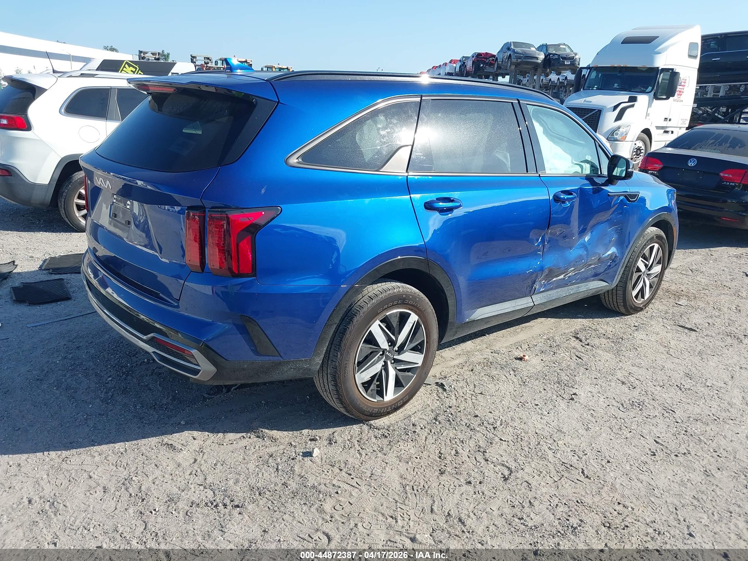 KIA SORENTO image 4