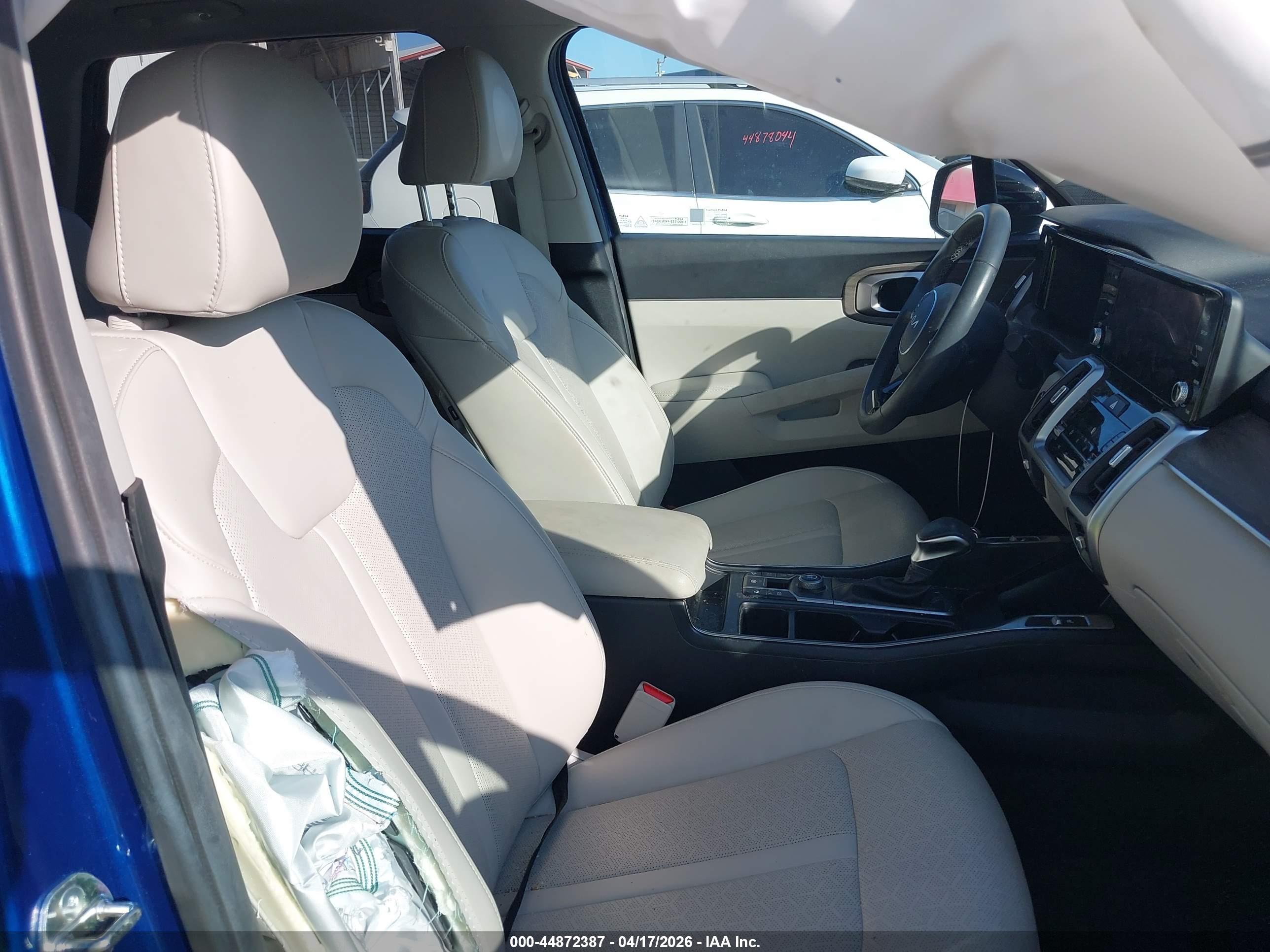 KIA SORENTO image 5