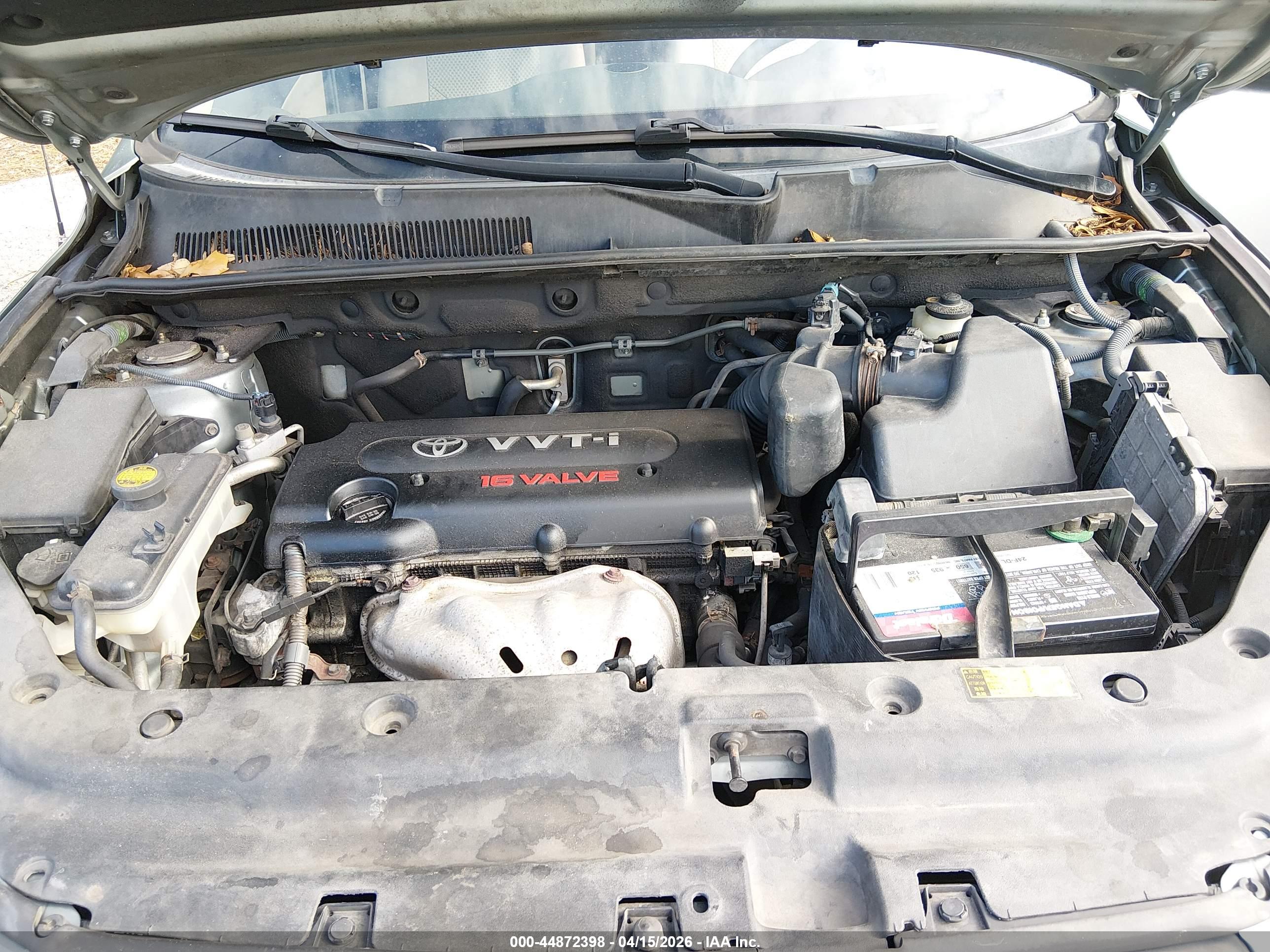 TOYOTA RAV4 image 10