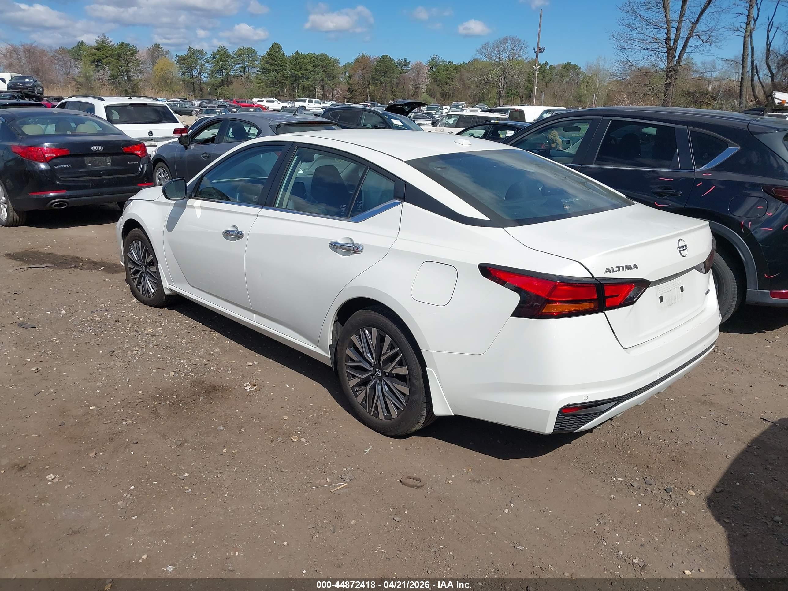 NISSAN ALTIMA image 3