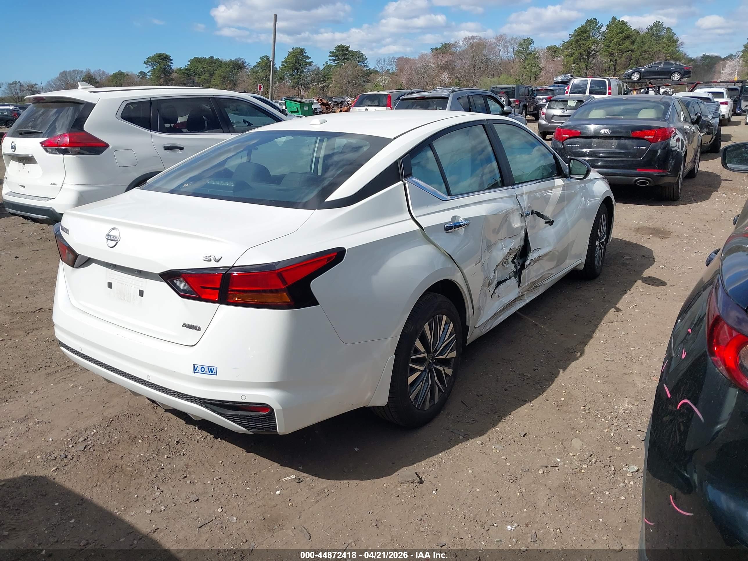 NISSAN ALTIMA image 4