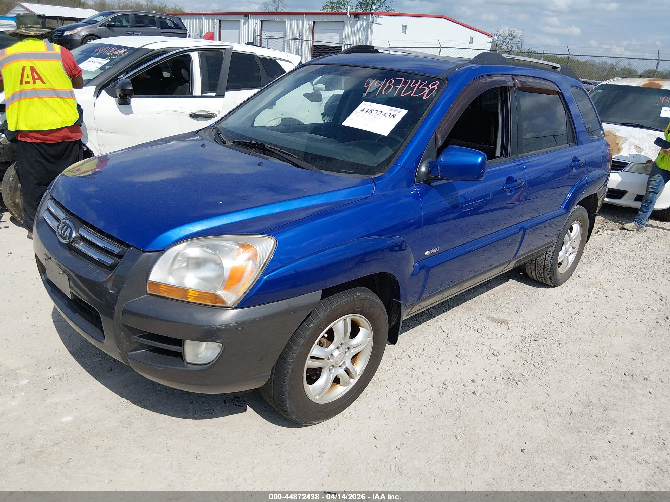 KIA SPORTAGE image 2