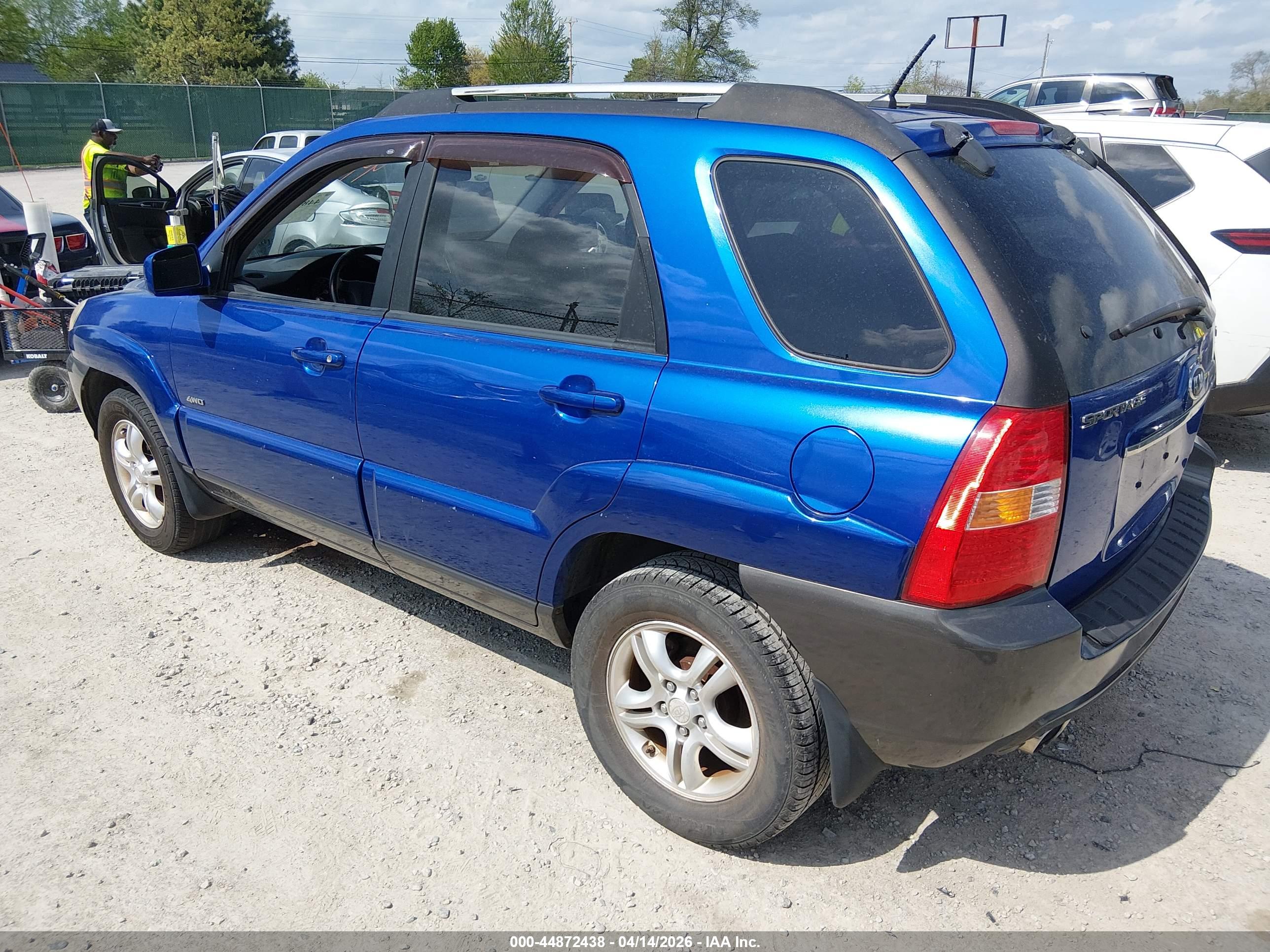 KIA SPORTAGE image 3