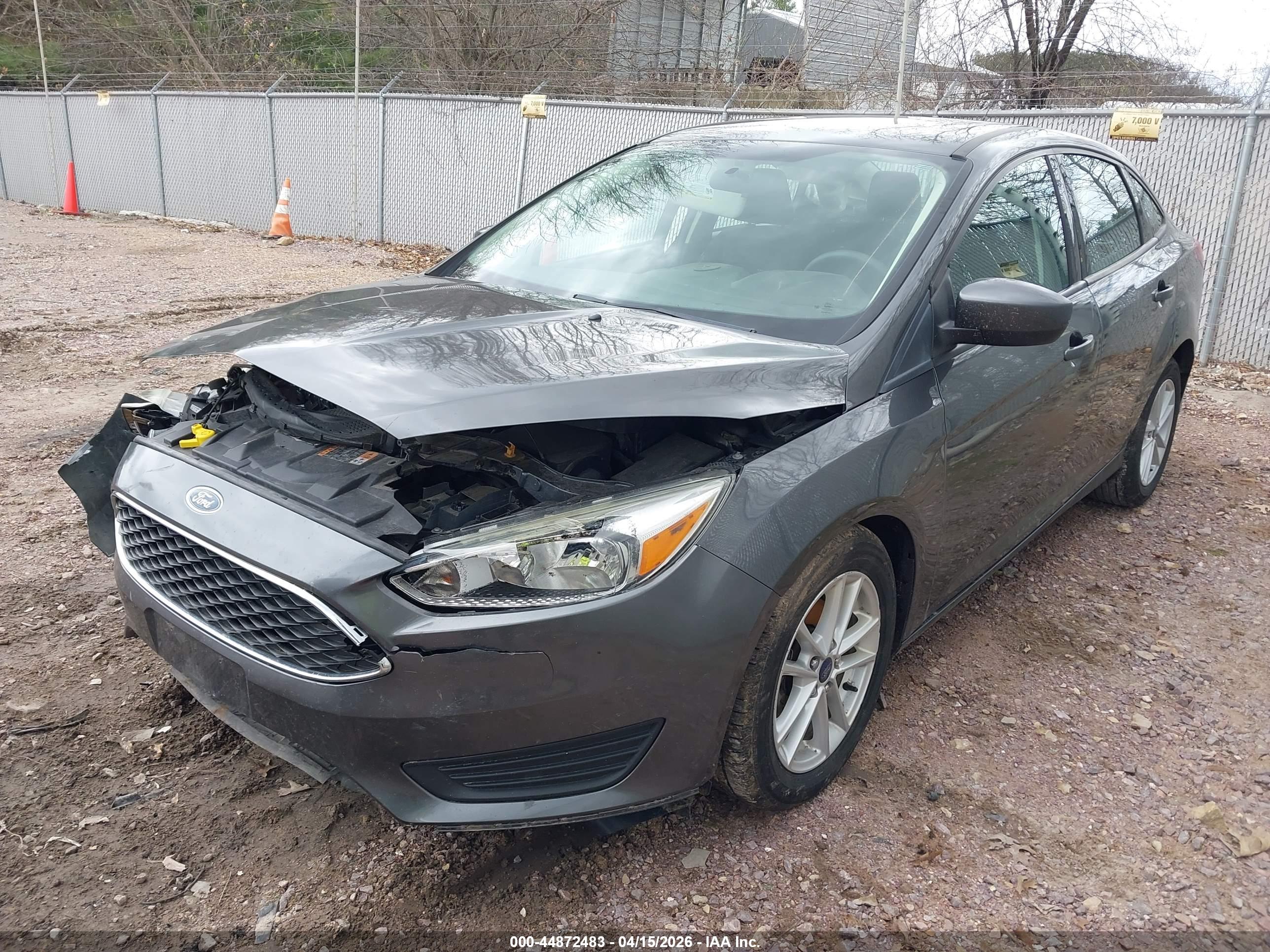 FORD FOCUS image 2