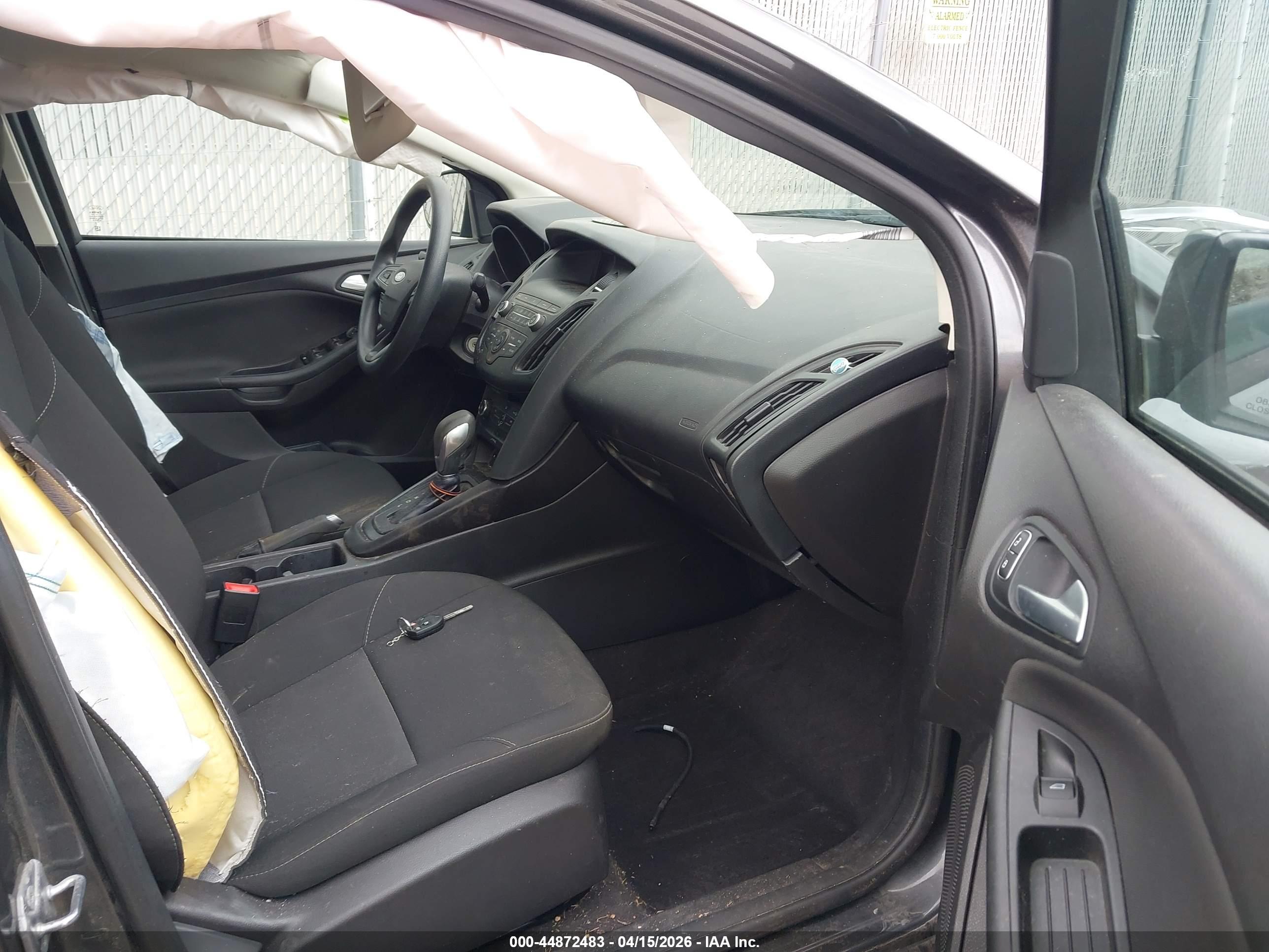 FORD FOCUS image 5