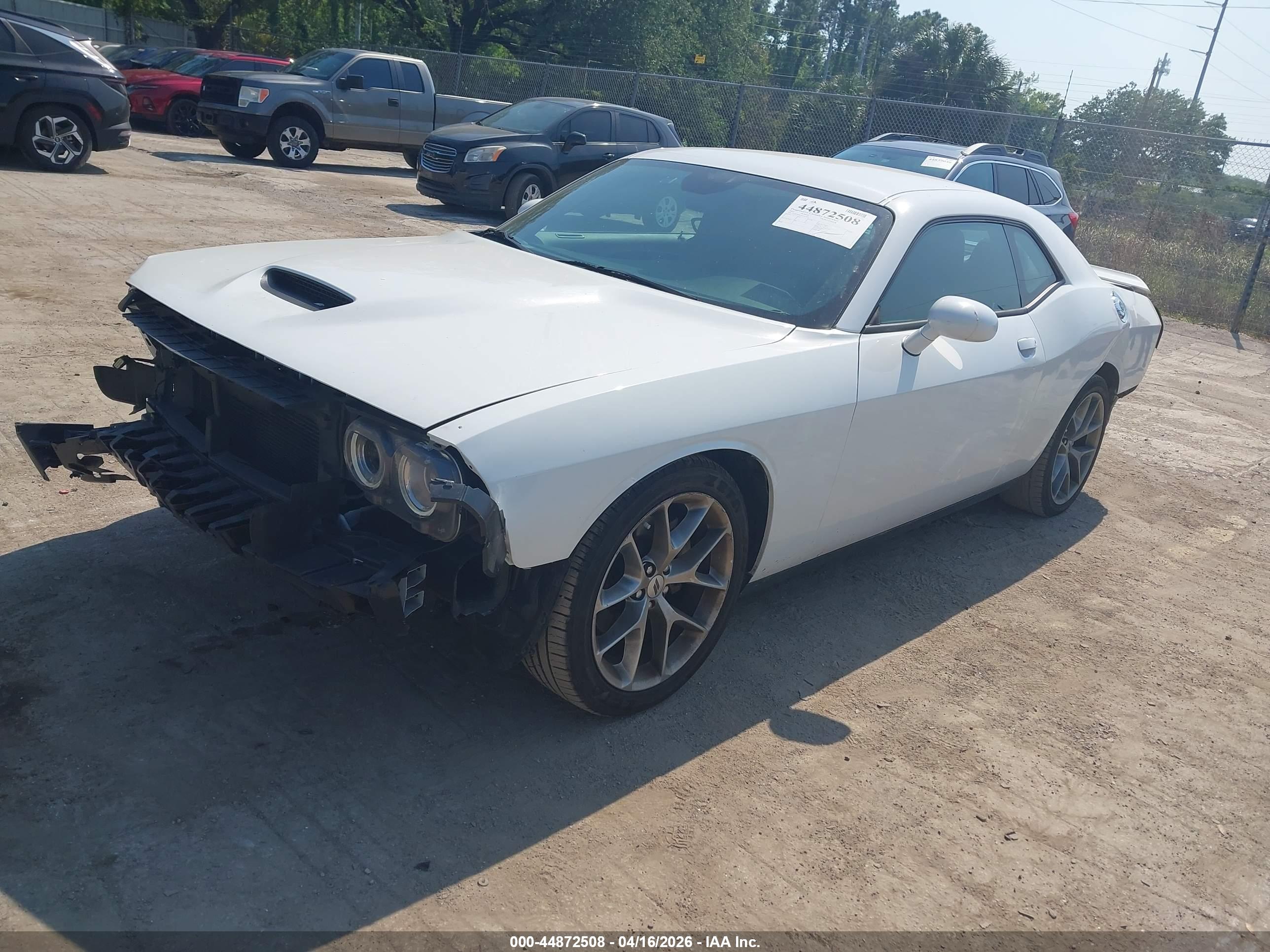 DODGE CHALLENGER image 2