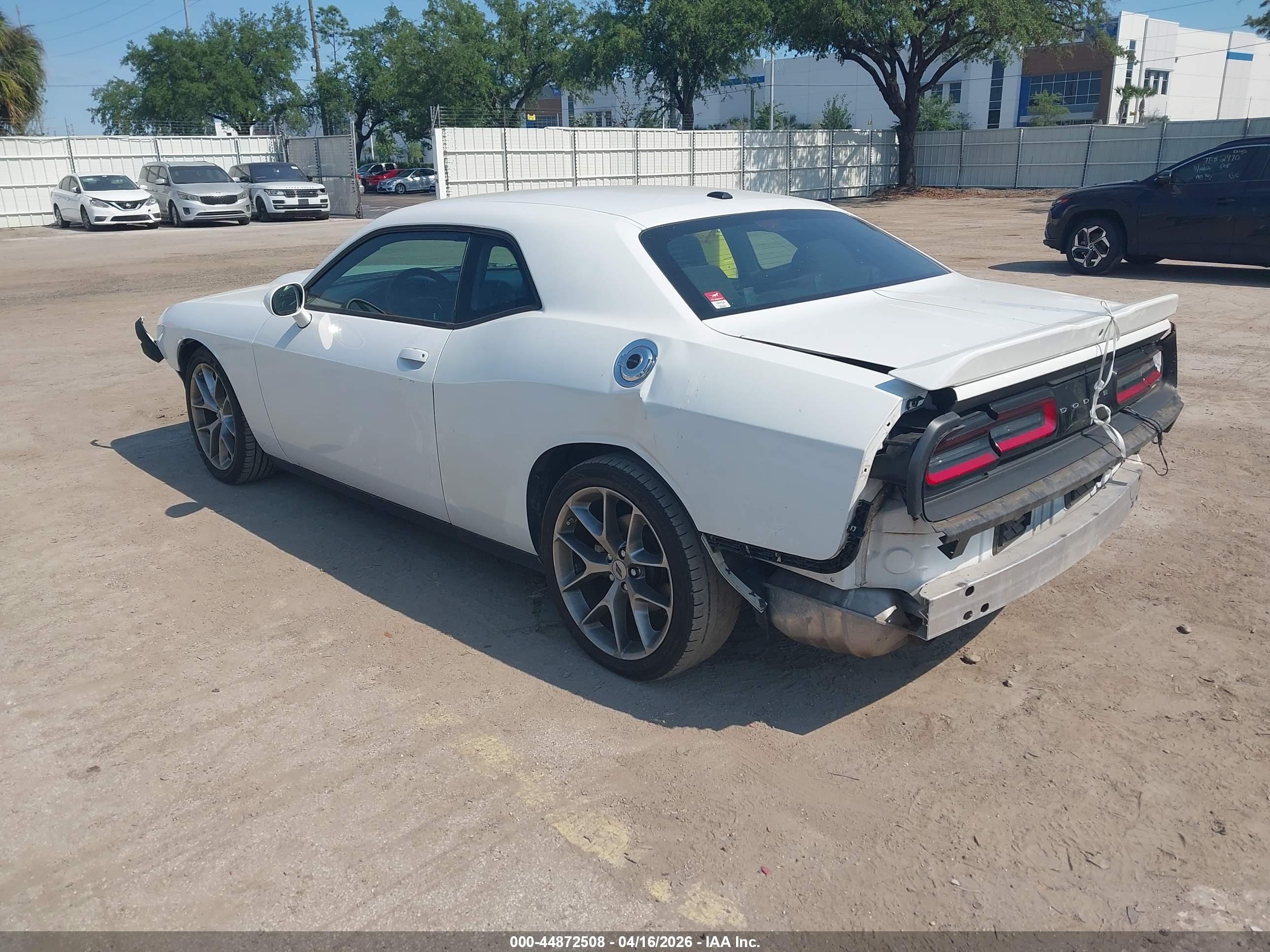 DODGE CHALLENGER image 3
