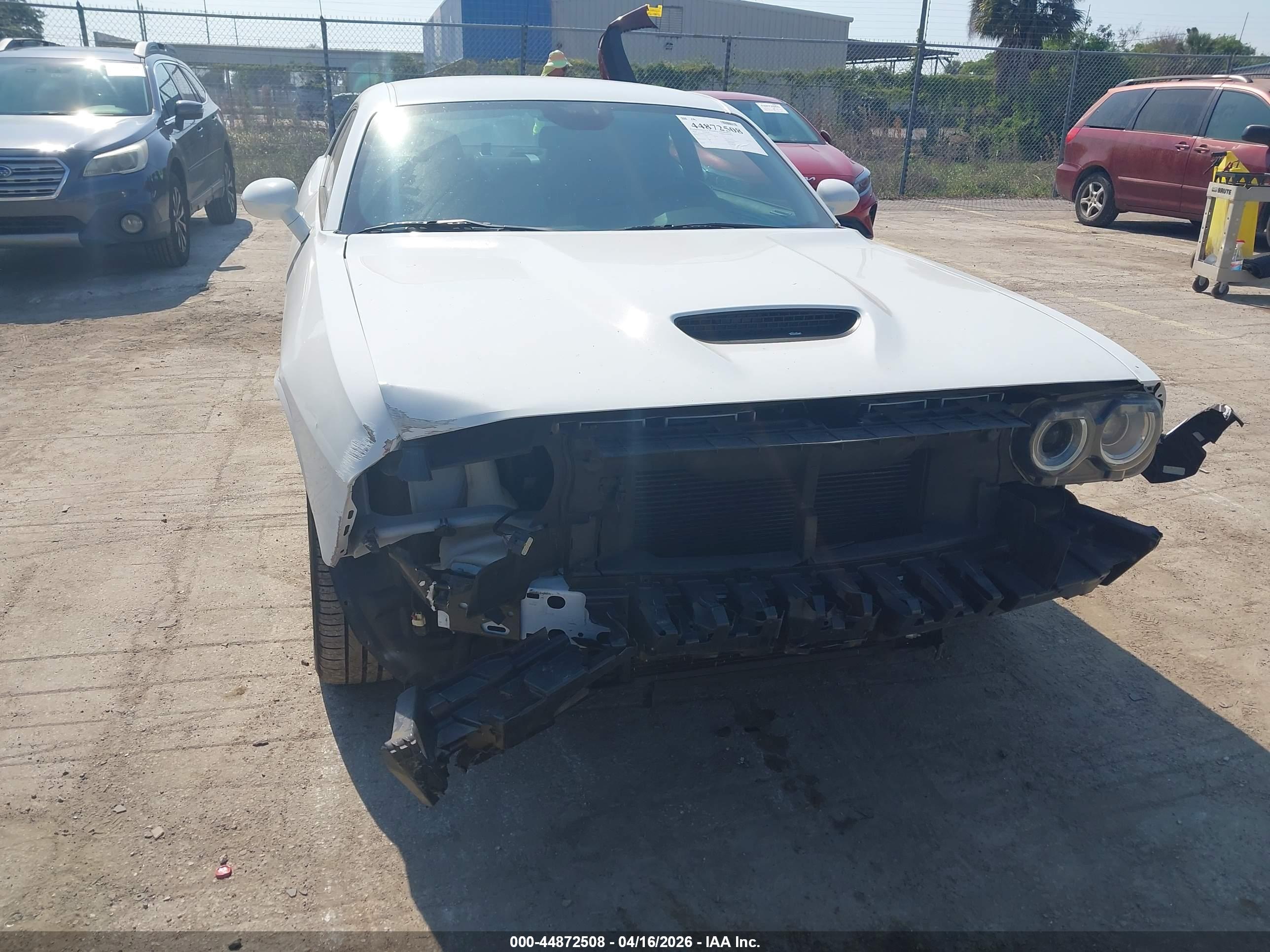 DODGE CHALLENGER image 6