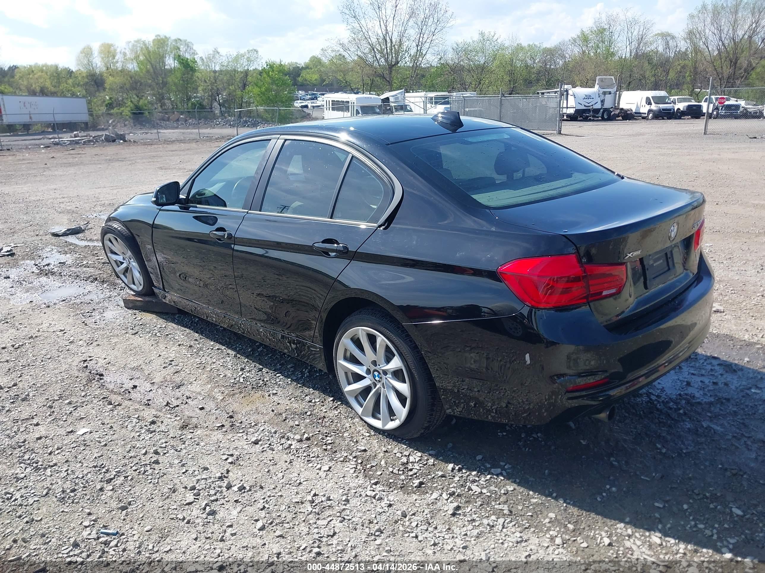 BMW 320I image 3