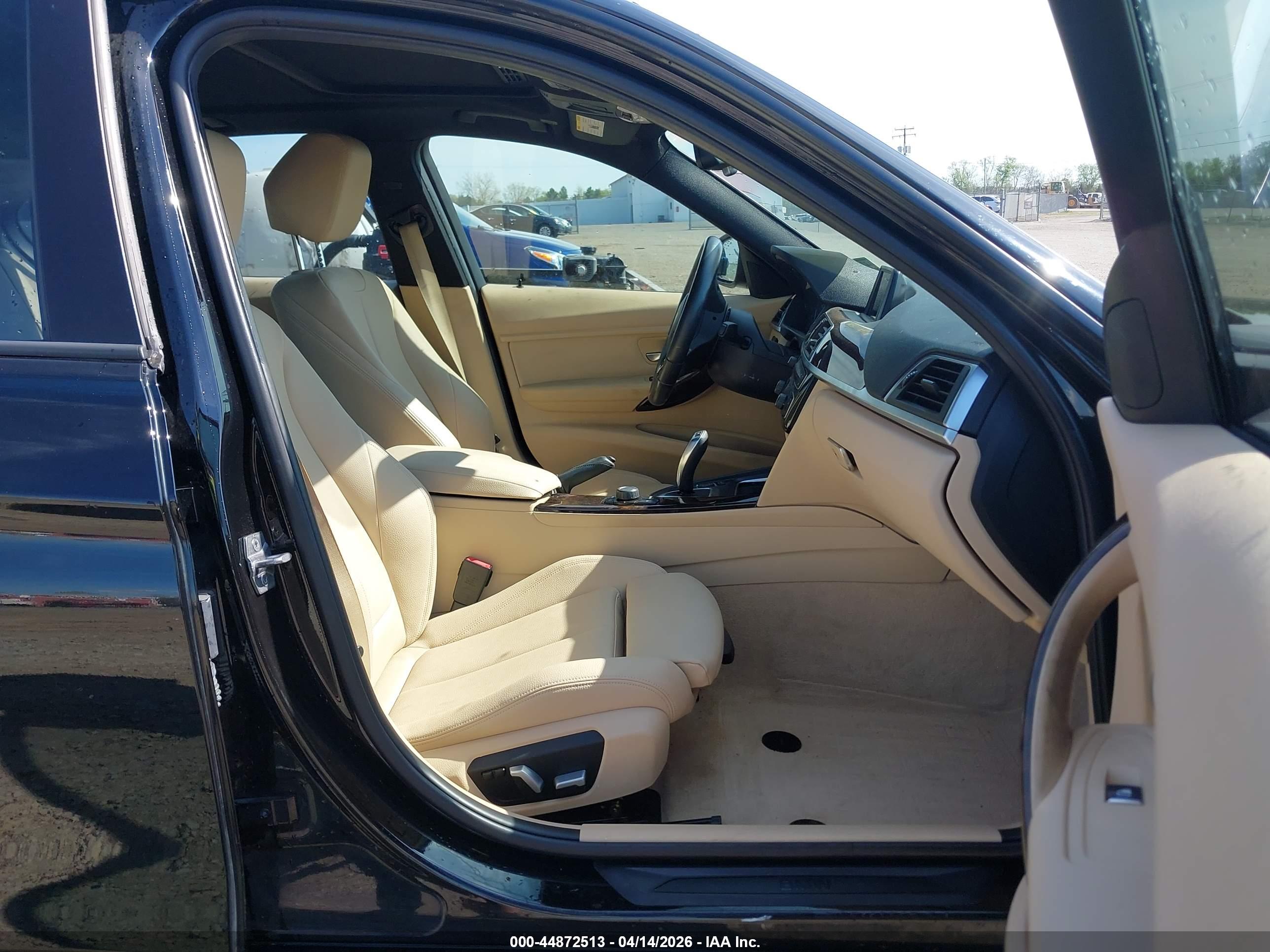 BMW 320I image 5