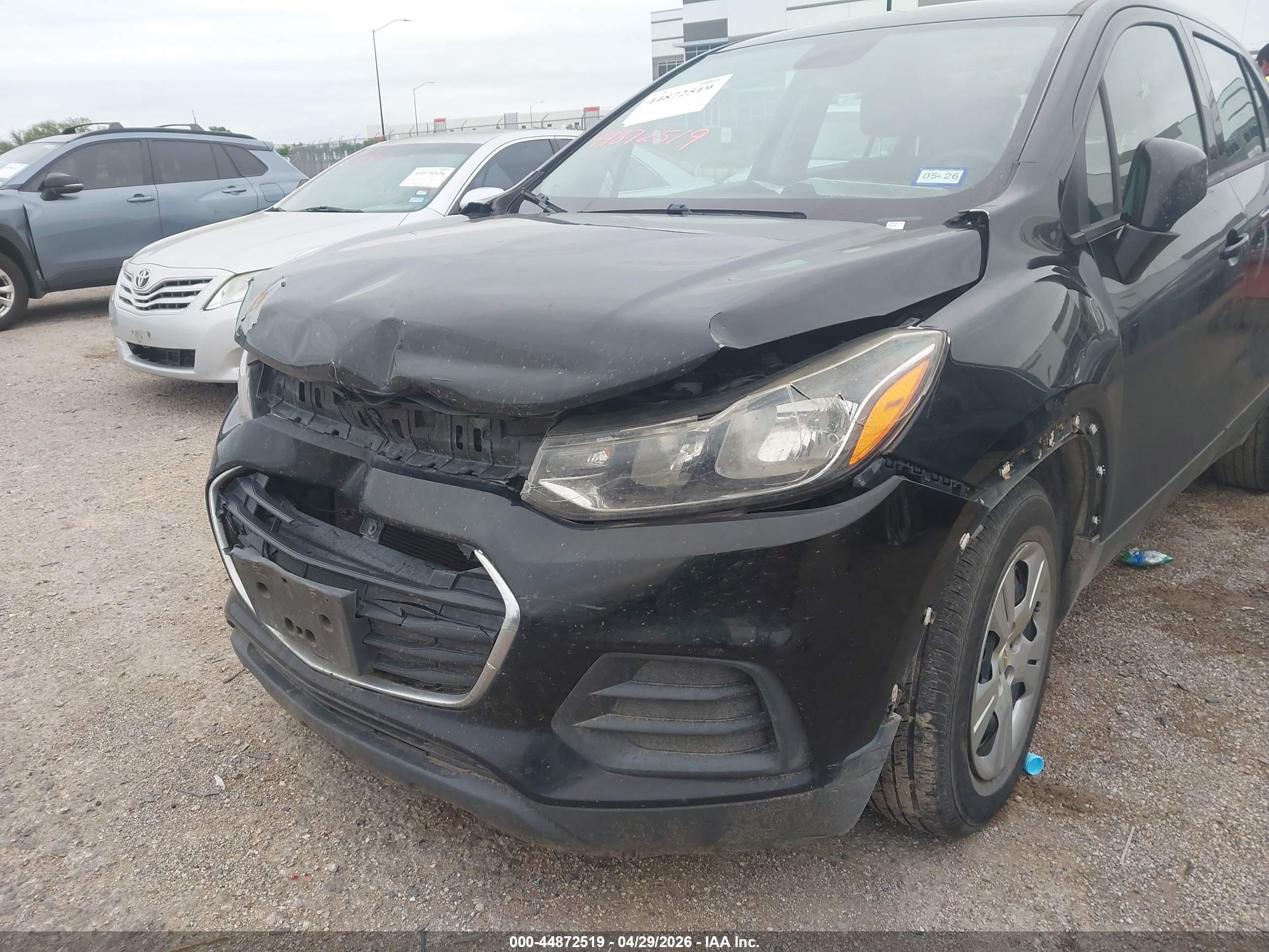 CHEVROLET TRAX image 6