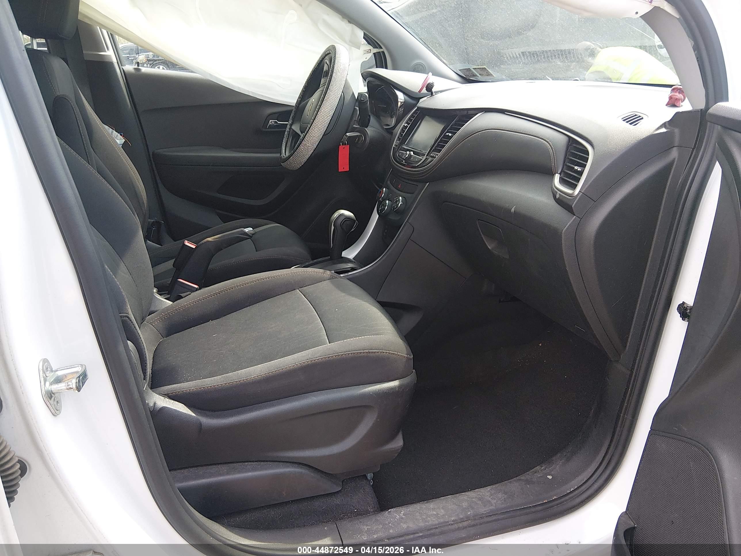 CHEVROLET TRAX image 5