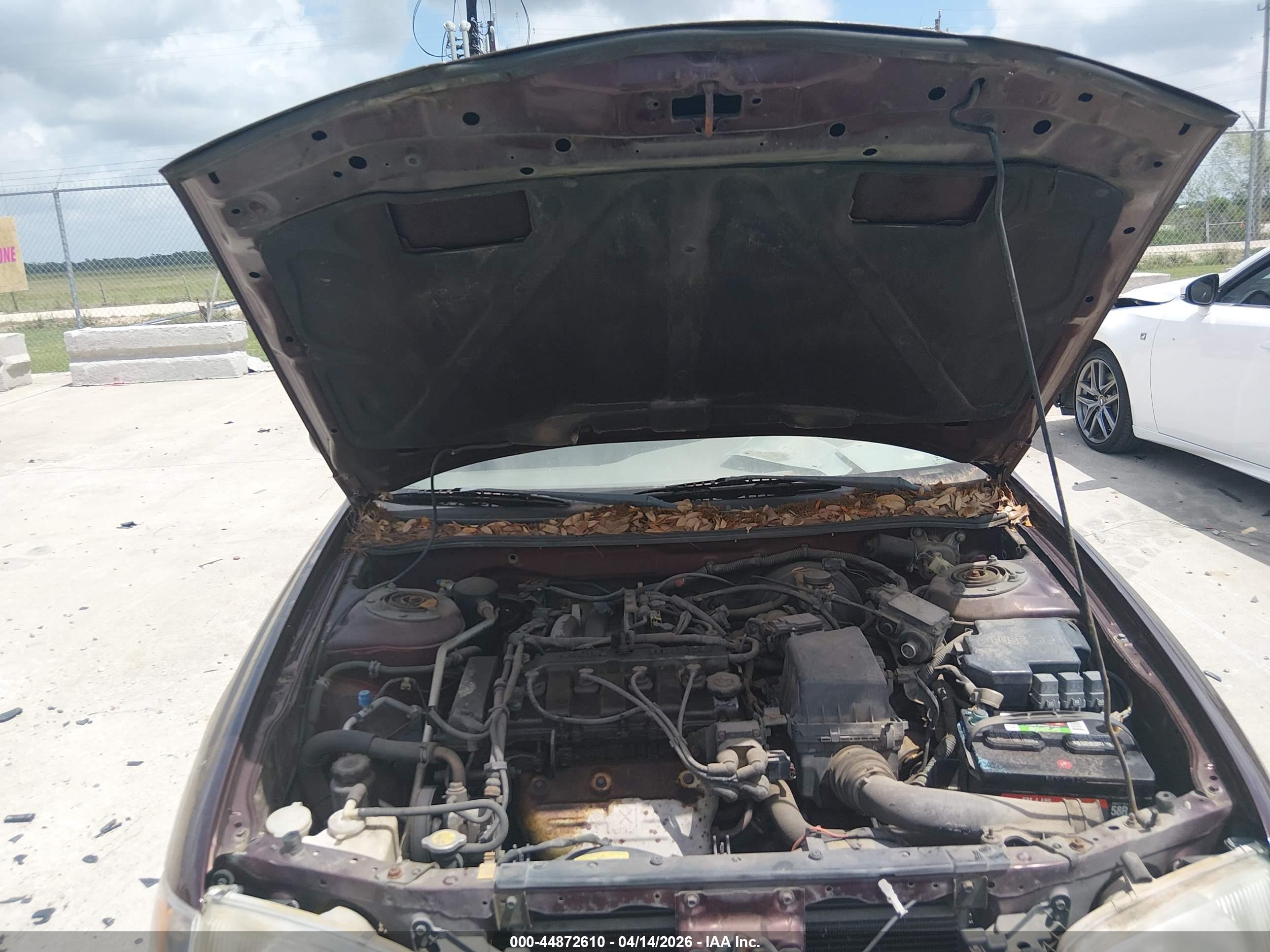 MAZDA 626 image 10