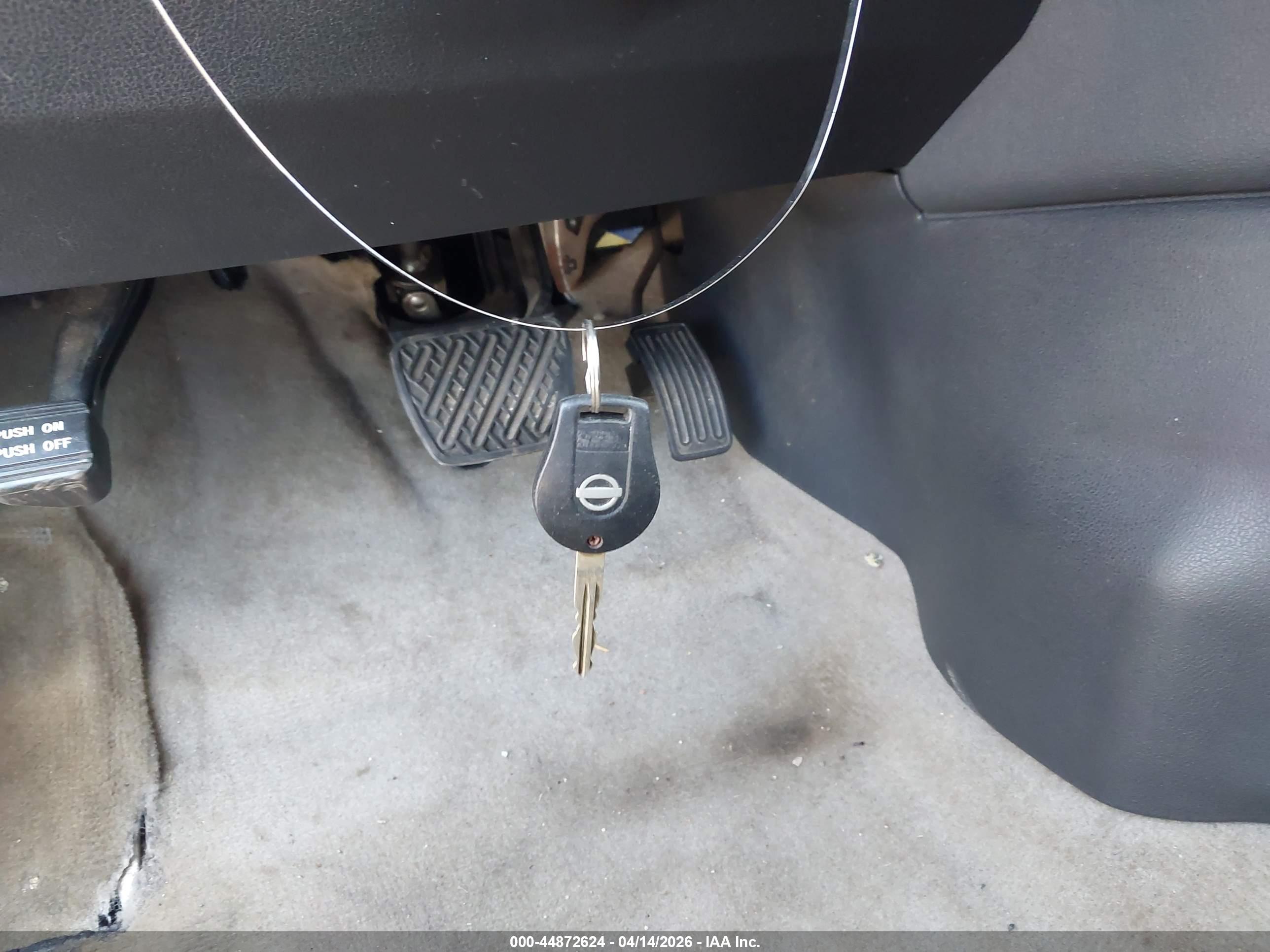 NISSAN ROGUE image 11