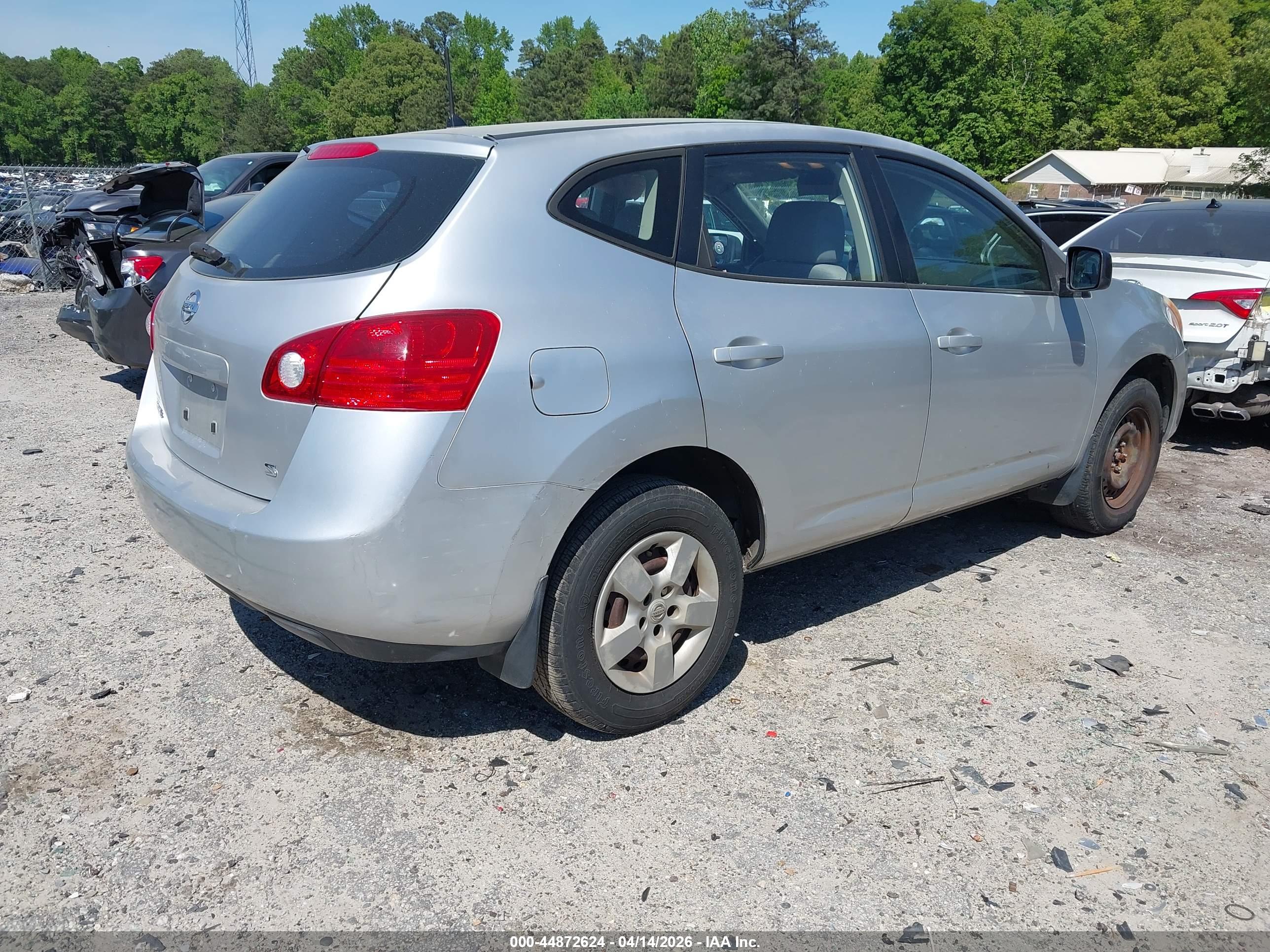 NISSAN ROGUE image 4