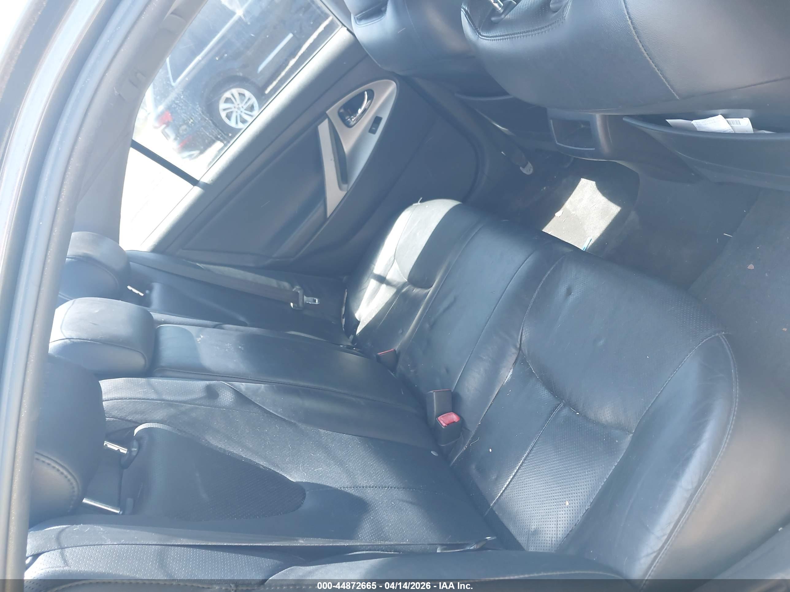TOYOTA CAMRY image 8