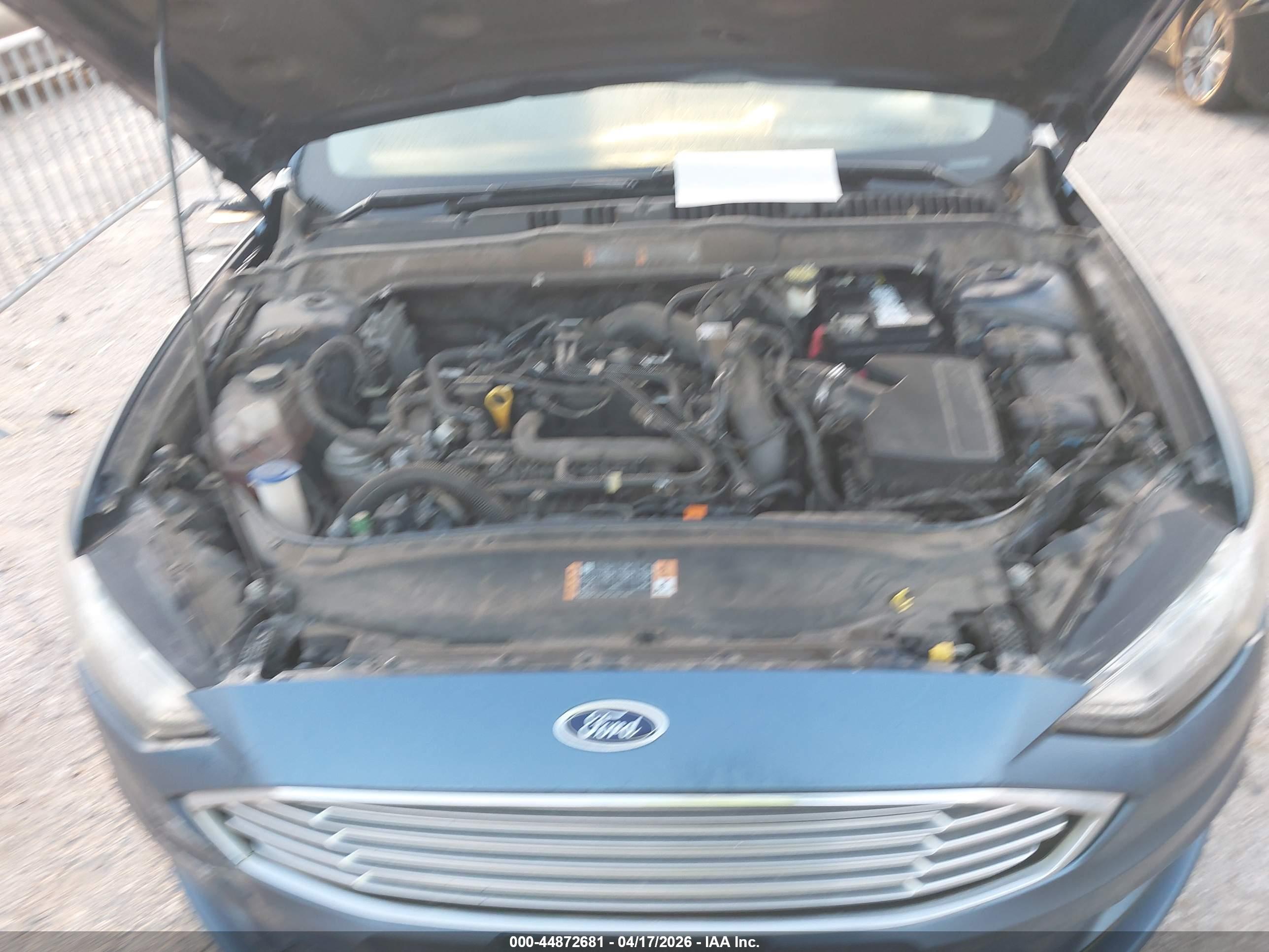FORD FUSION image 10