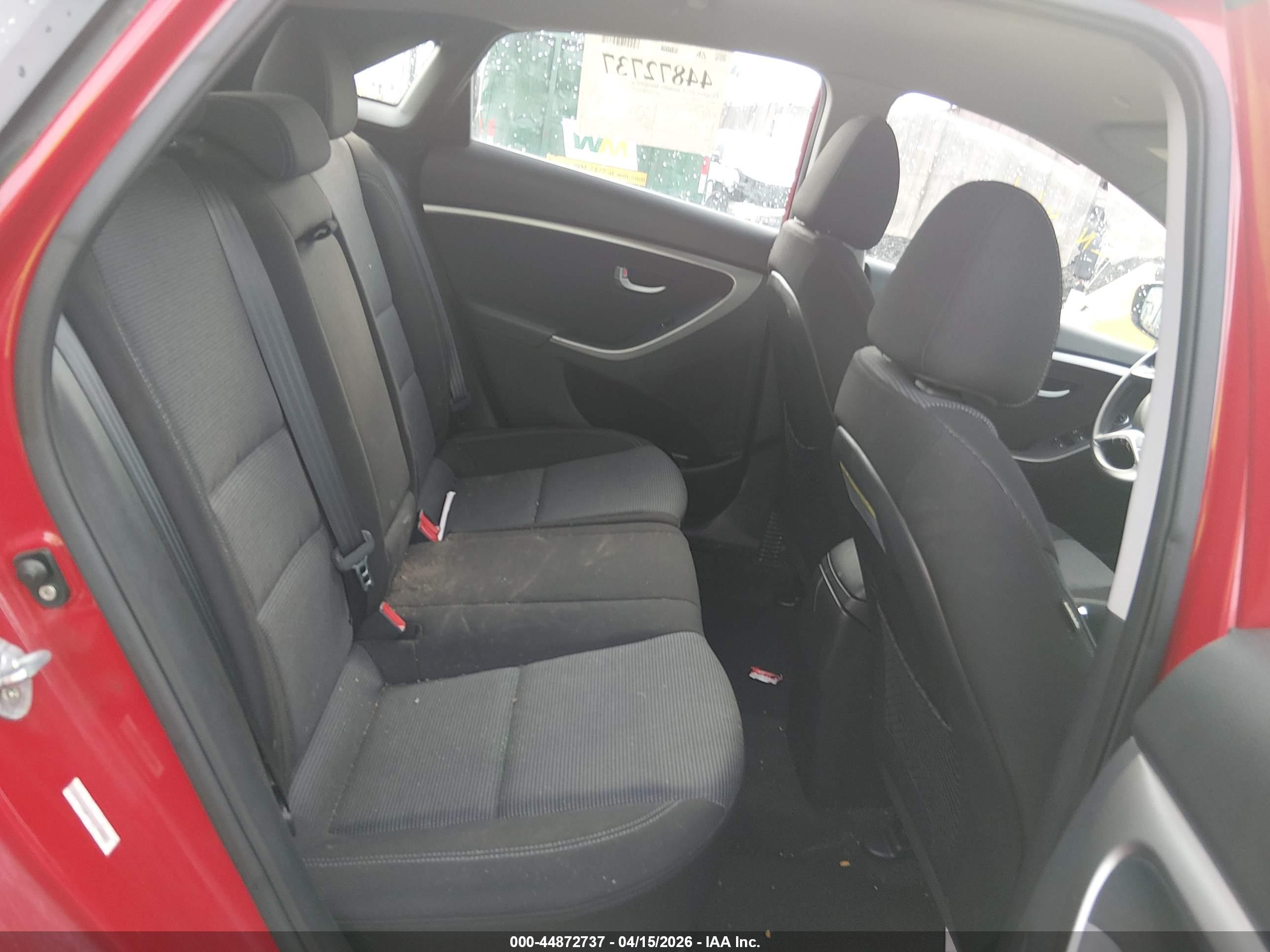 HYUNDAI ELANTRA image 8