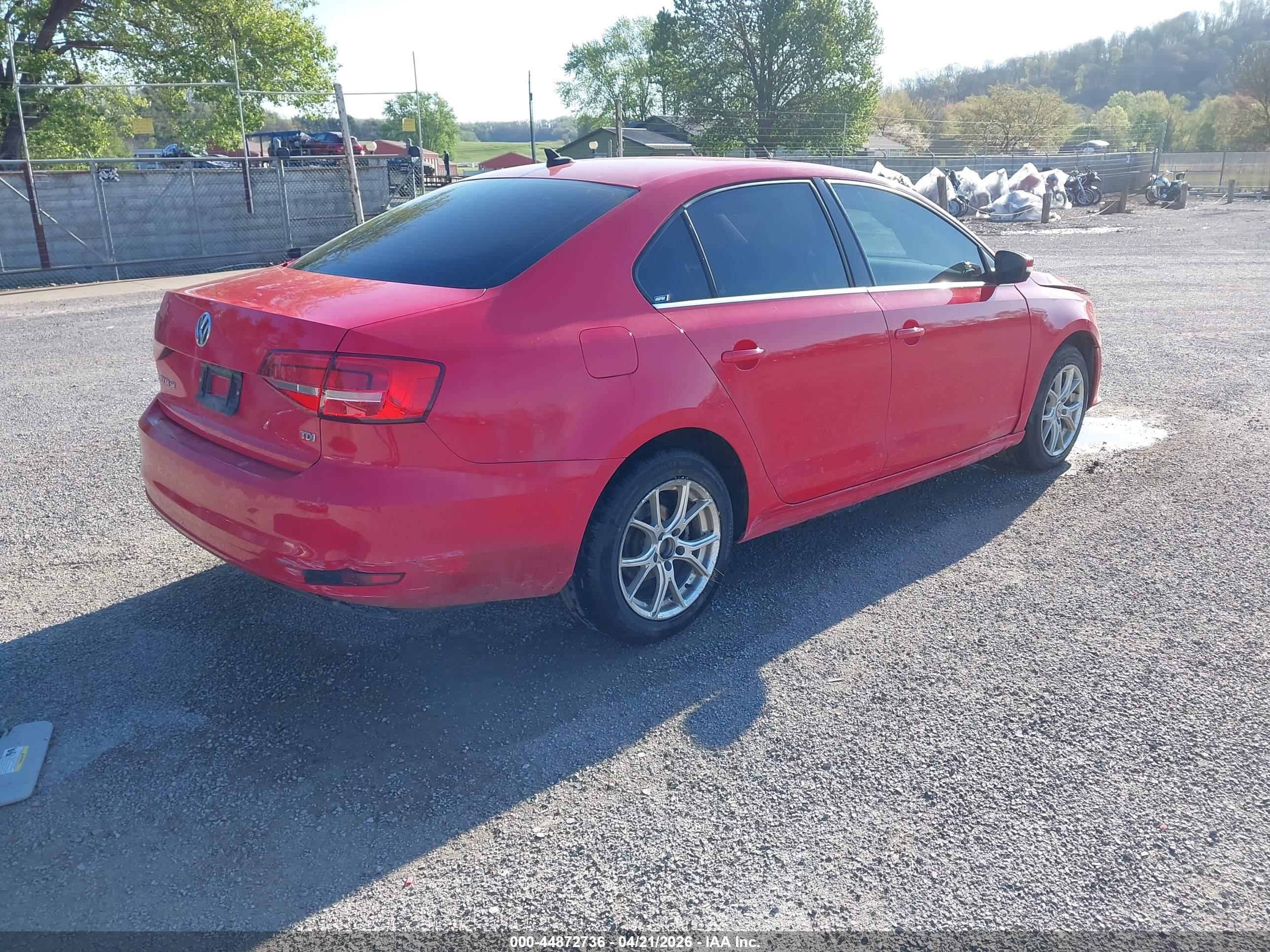 VOLKSWAGEN JETTA image 4
