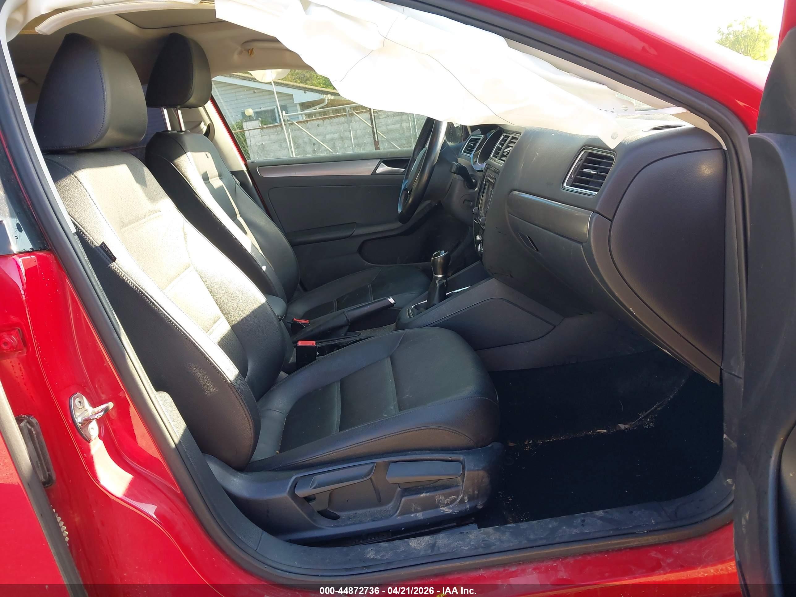 VOLKSWAGEN JETTA image 5