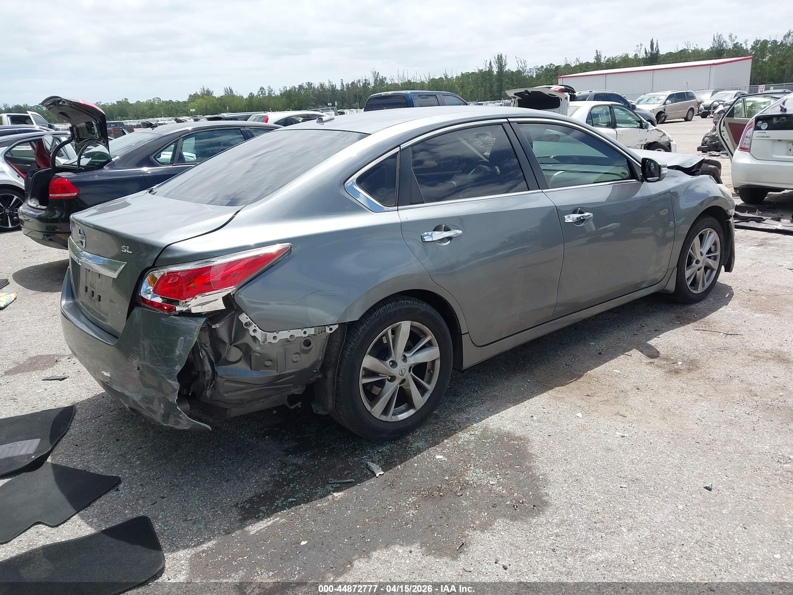 NISSAN ALTIMA image 4