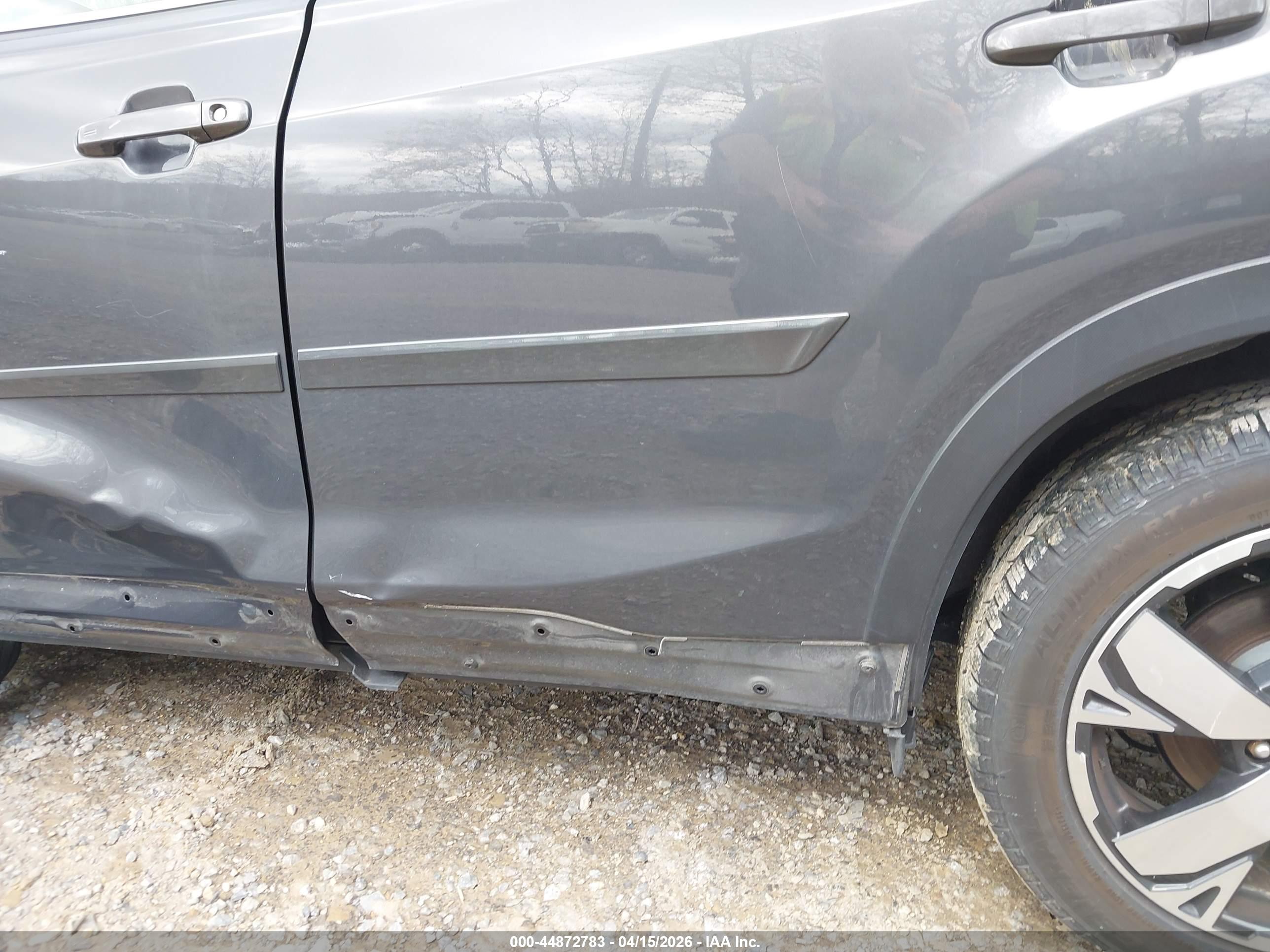 SUBARU FORESTER image 6