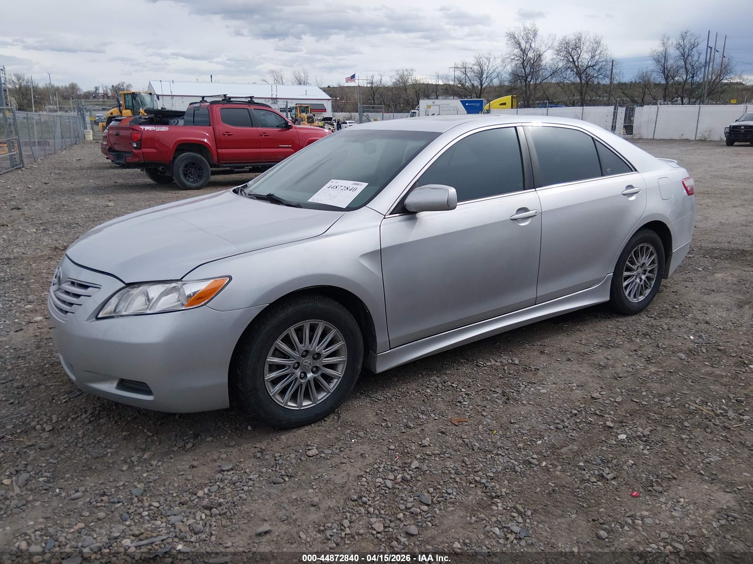 TOYOTA CAMRY image 2