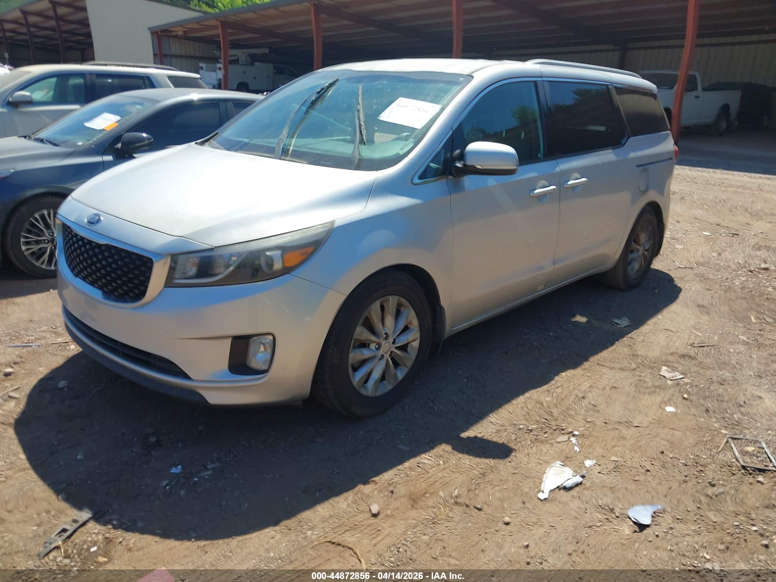 KIA SEDONA image 2