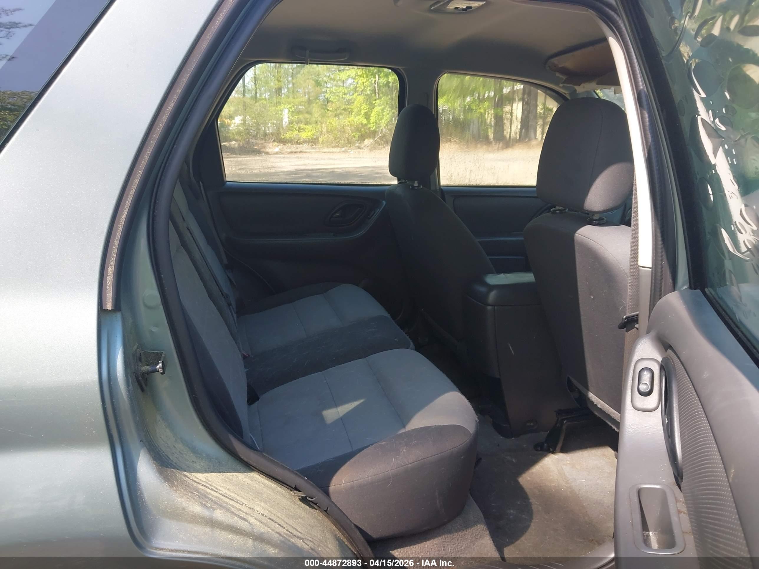 FORD ESCAPE image 8
