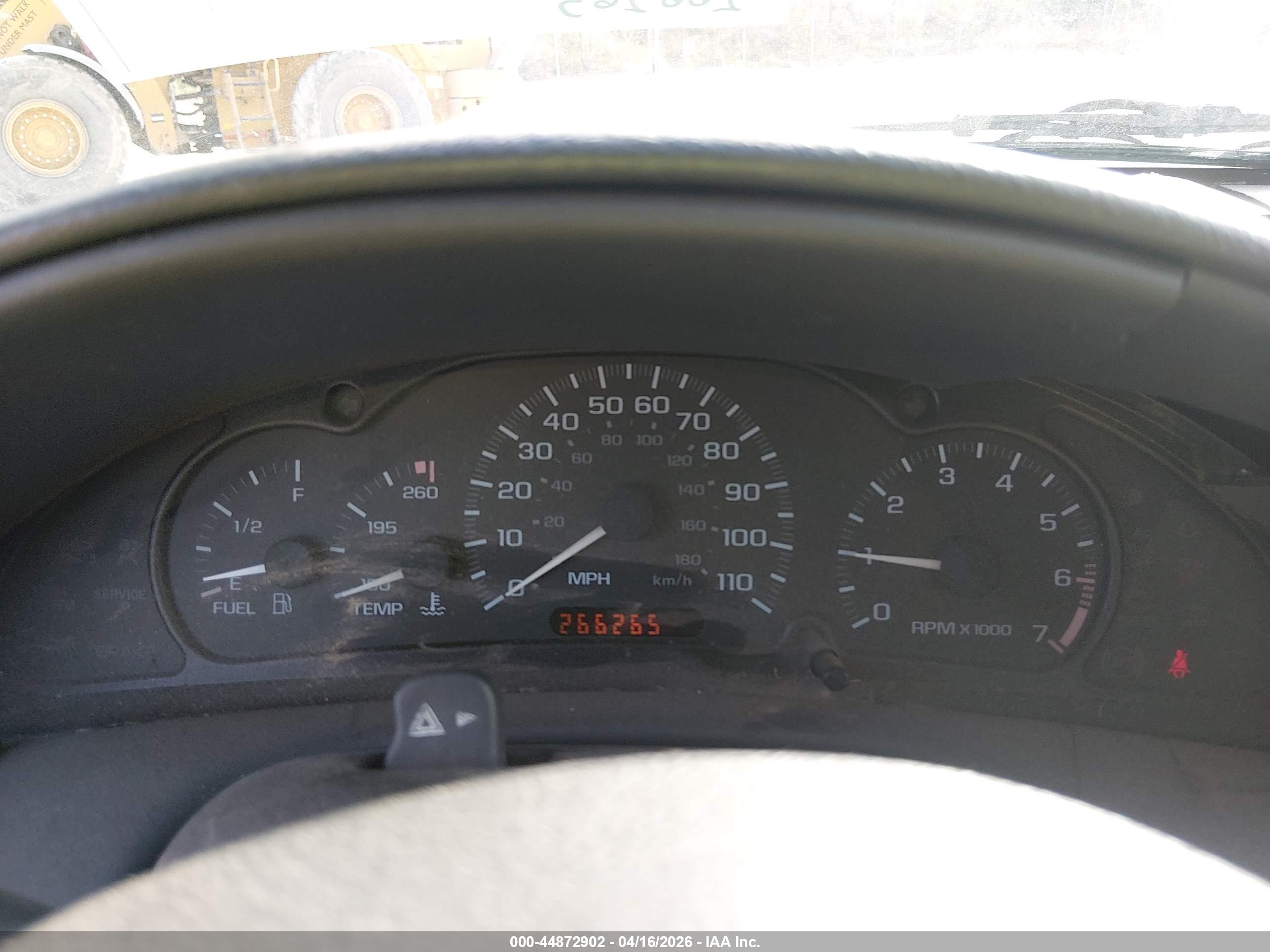 CHEVROLET CAVALIER image 7