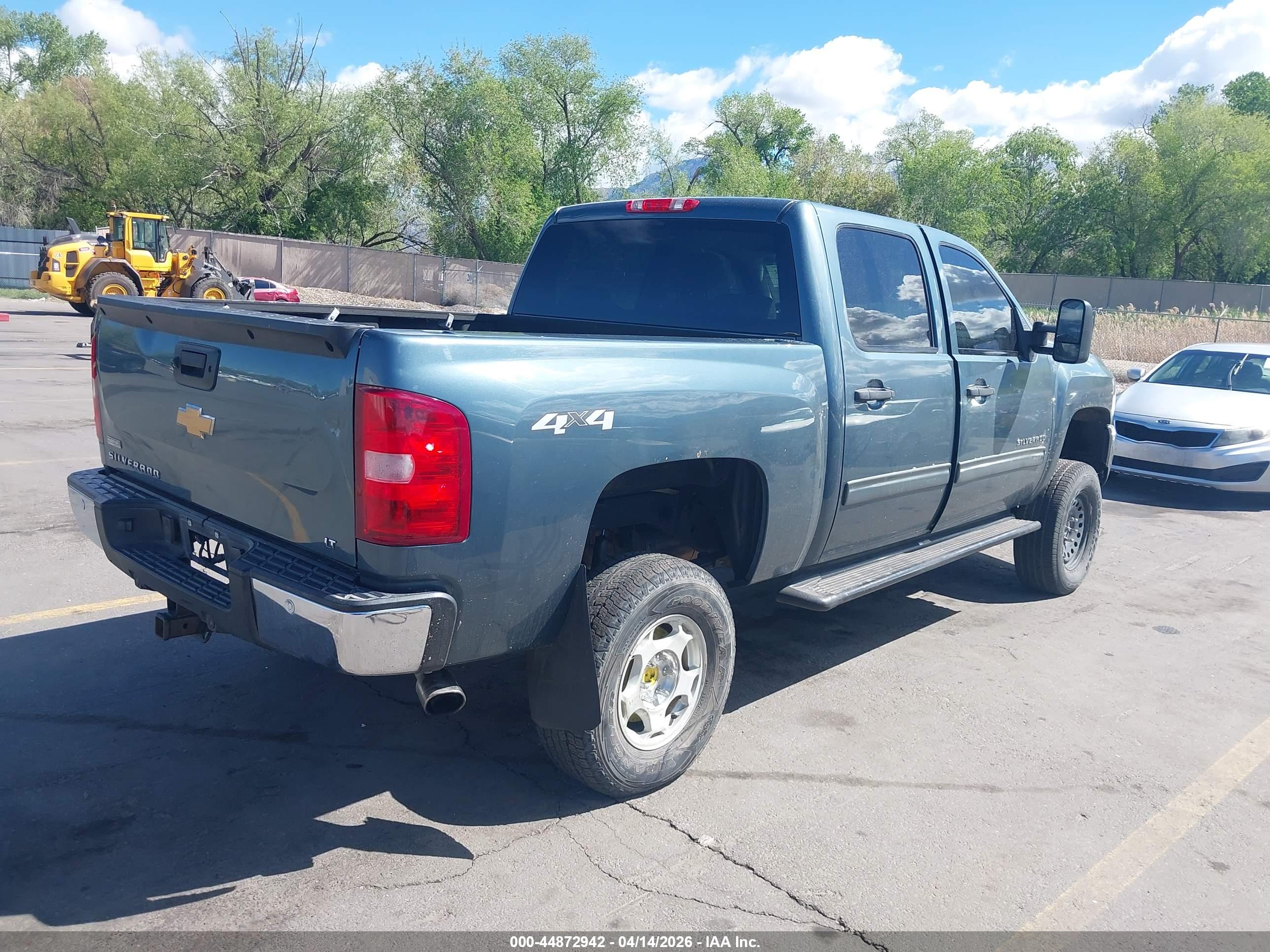 CHEVROLET SILVERADO image 4
