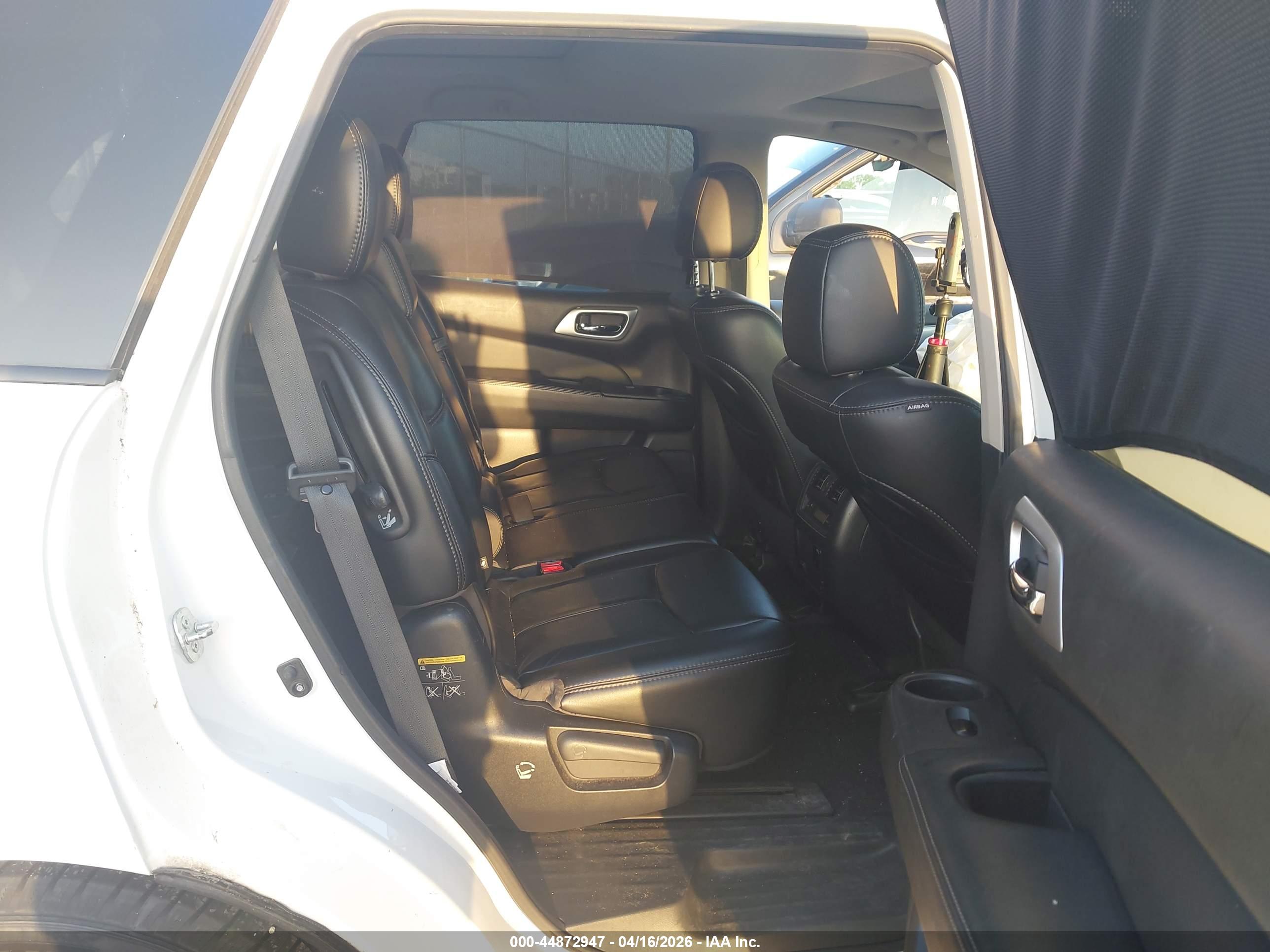 NISSAN PATHFINDER image 8