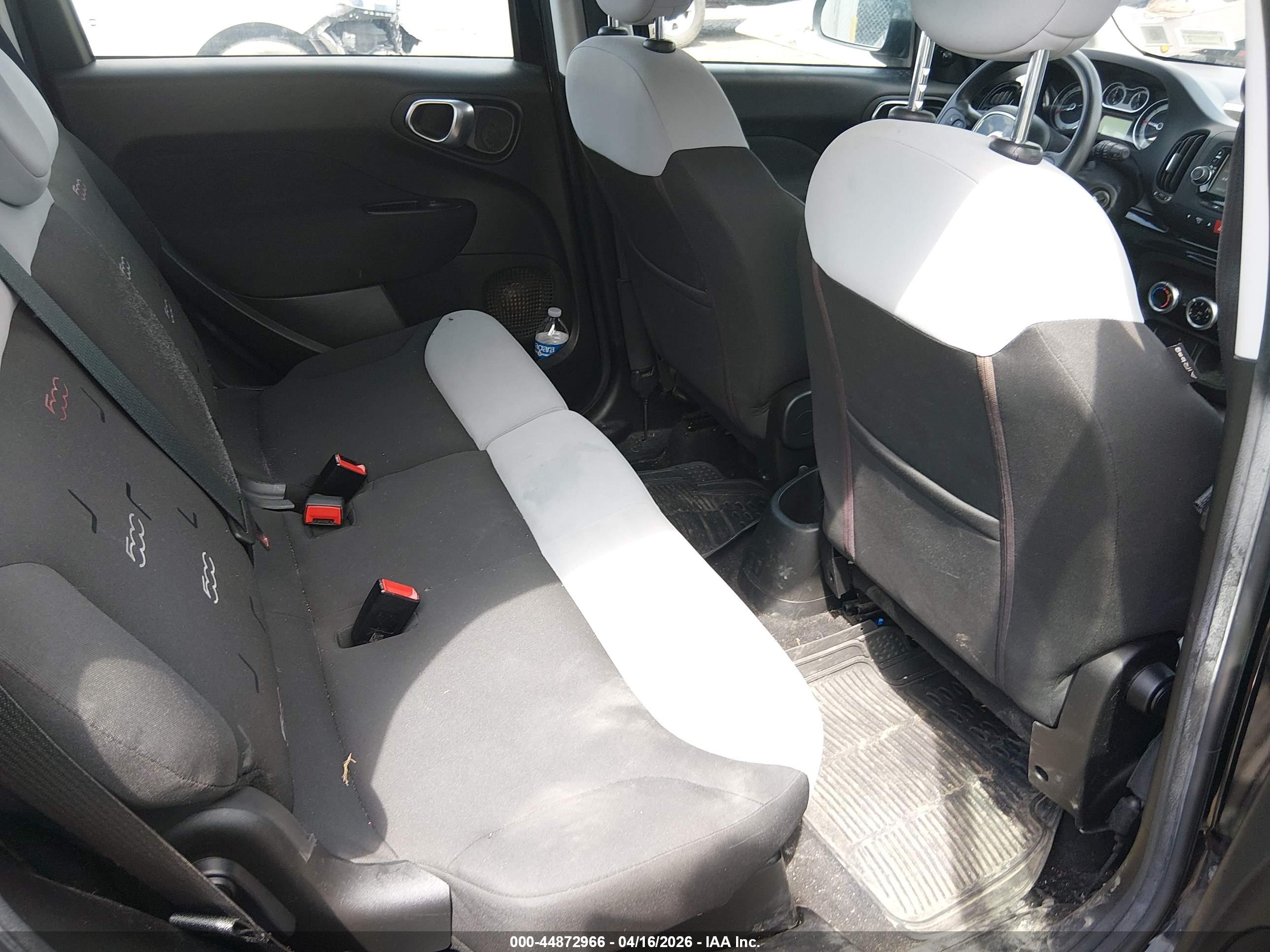 FIAT 500L image 8