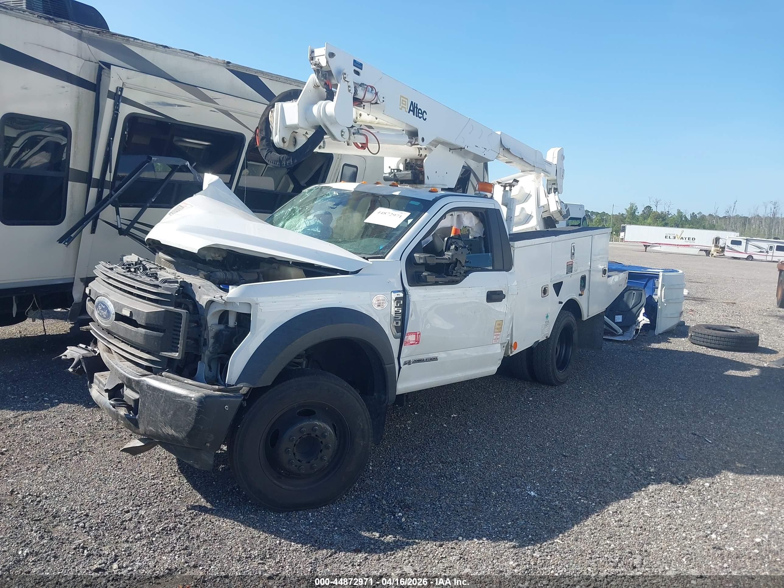 FORD F-550 image 2