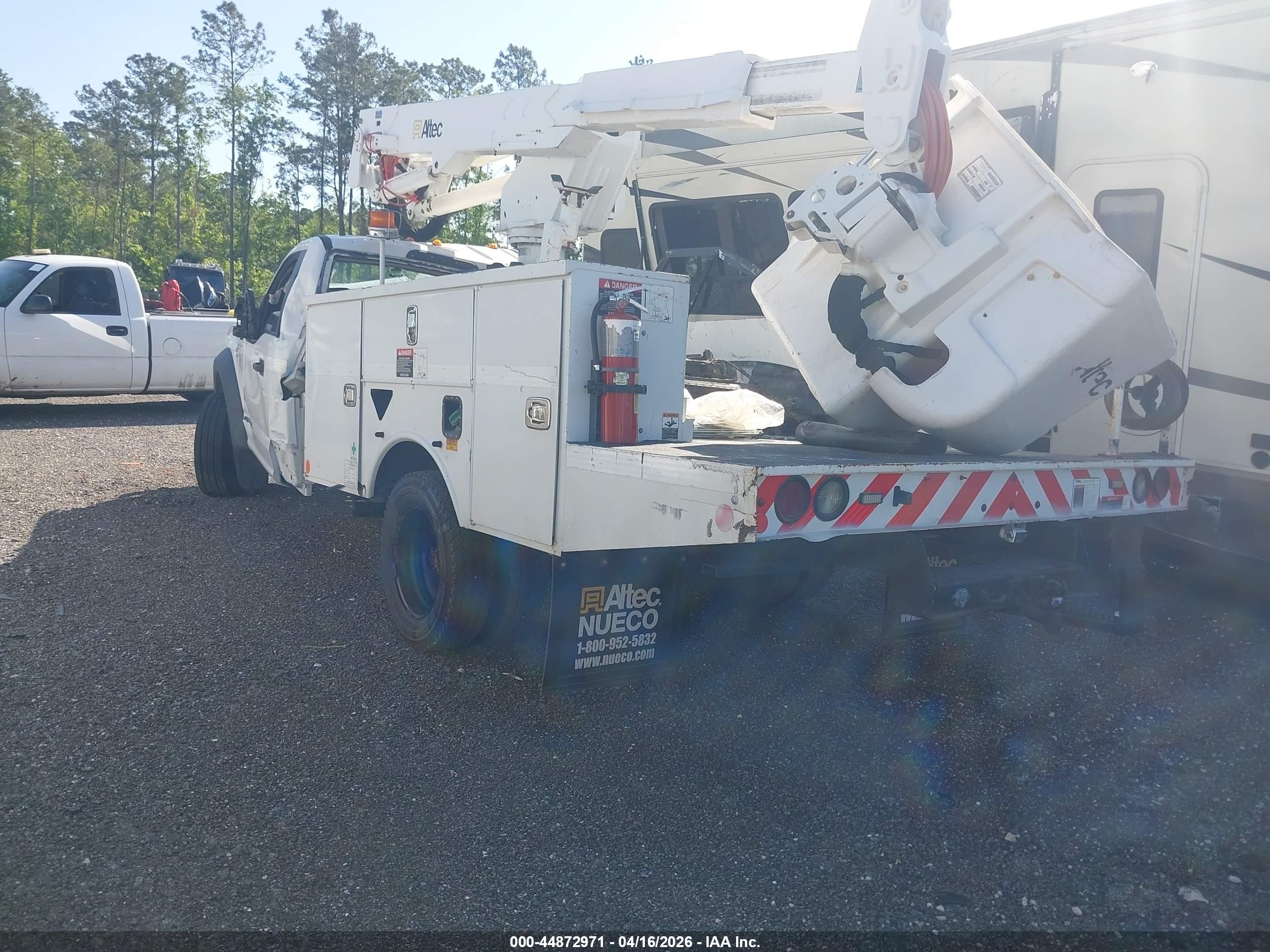 FORD F-550 image 3