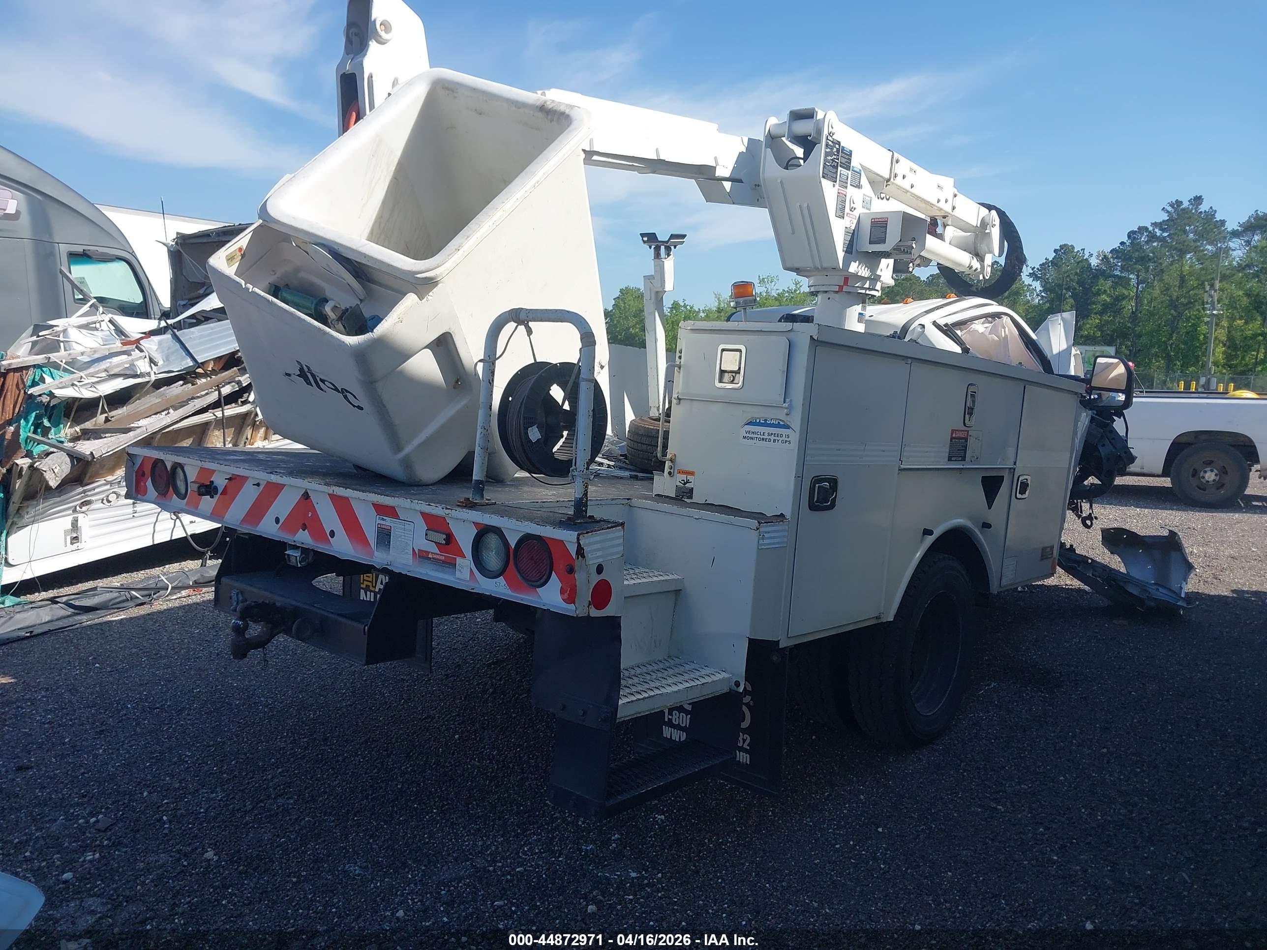 FORD F-550 image 4