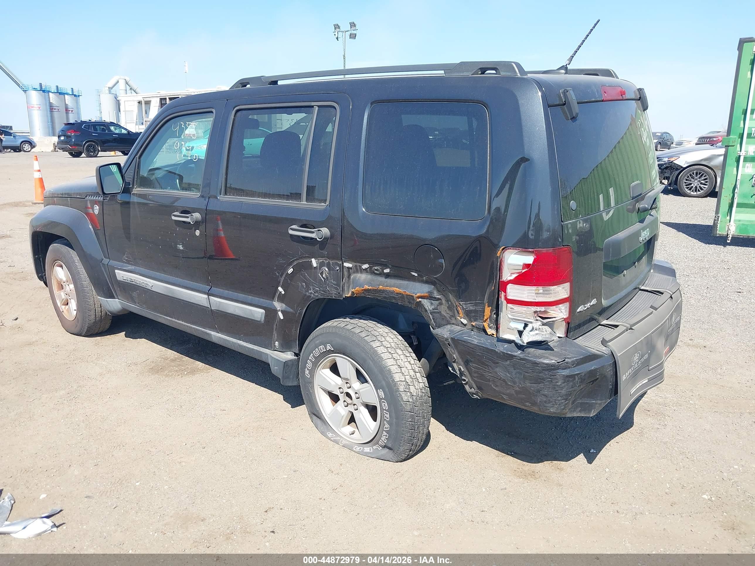 JEEP LIBERTY image 3