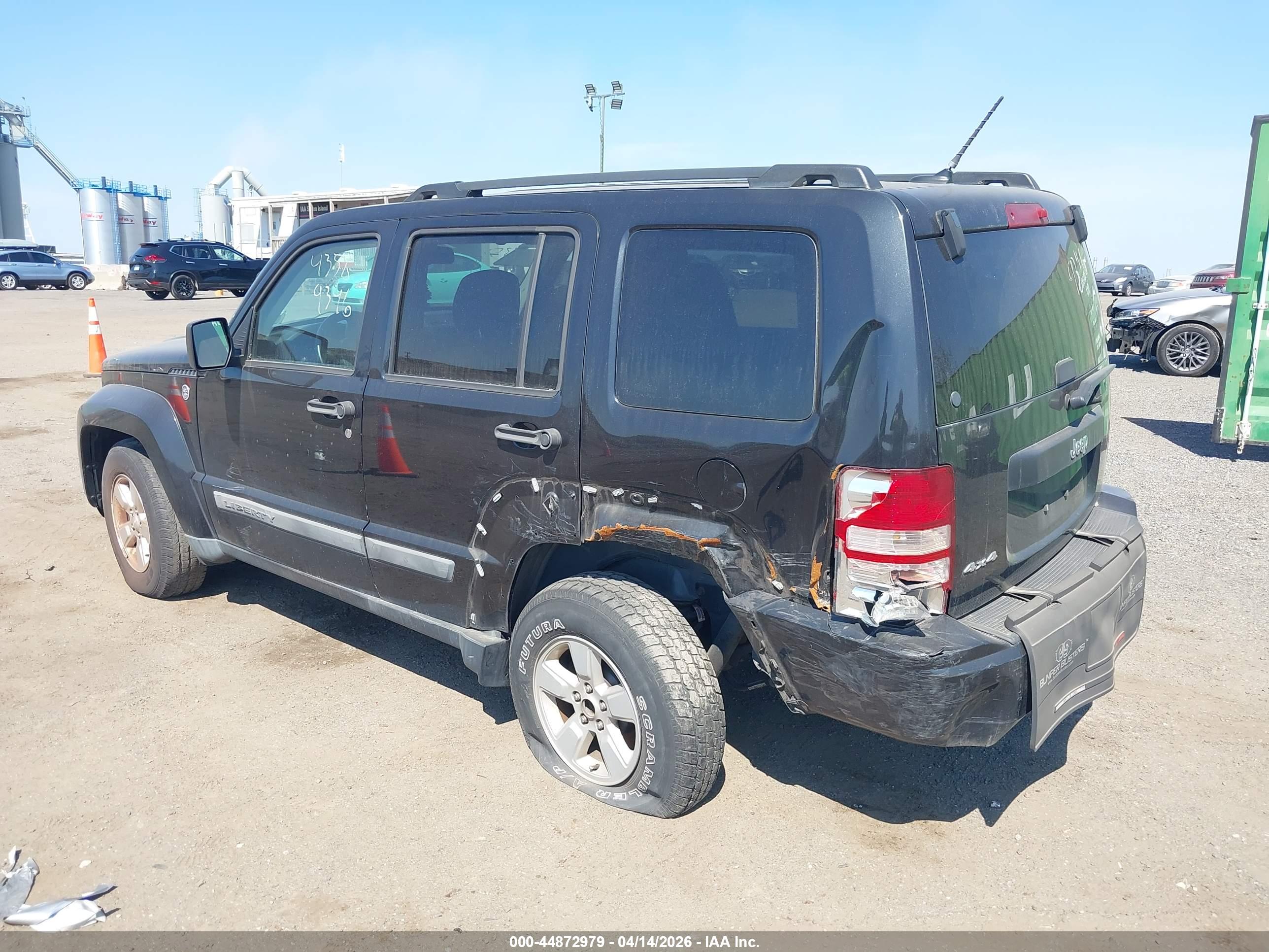 JEEP LIBERTY image 6