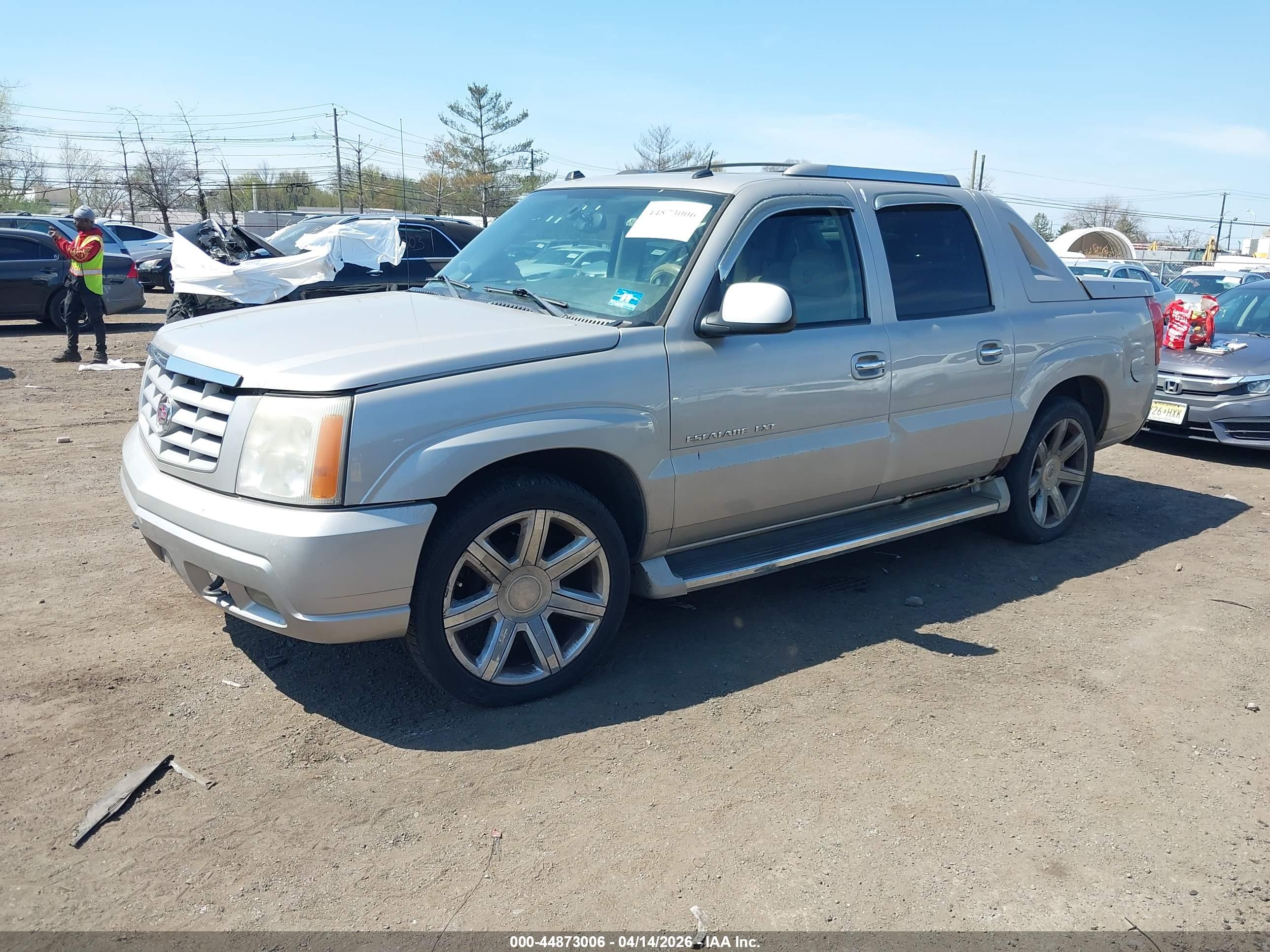 CADILLAC ESCALADE image 2