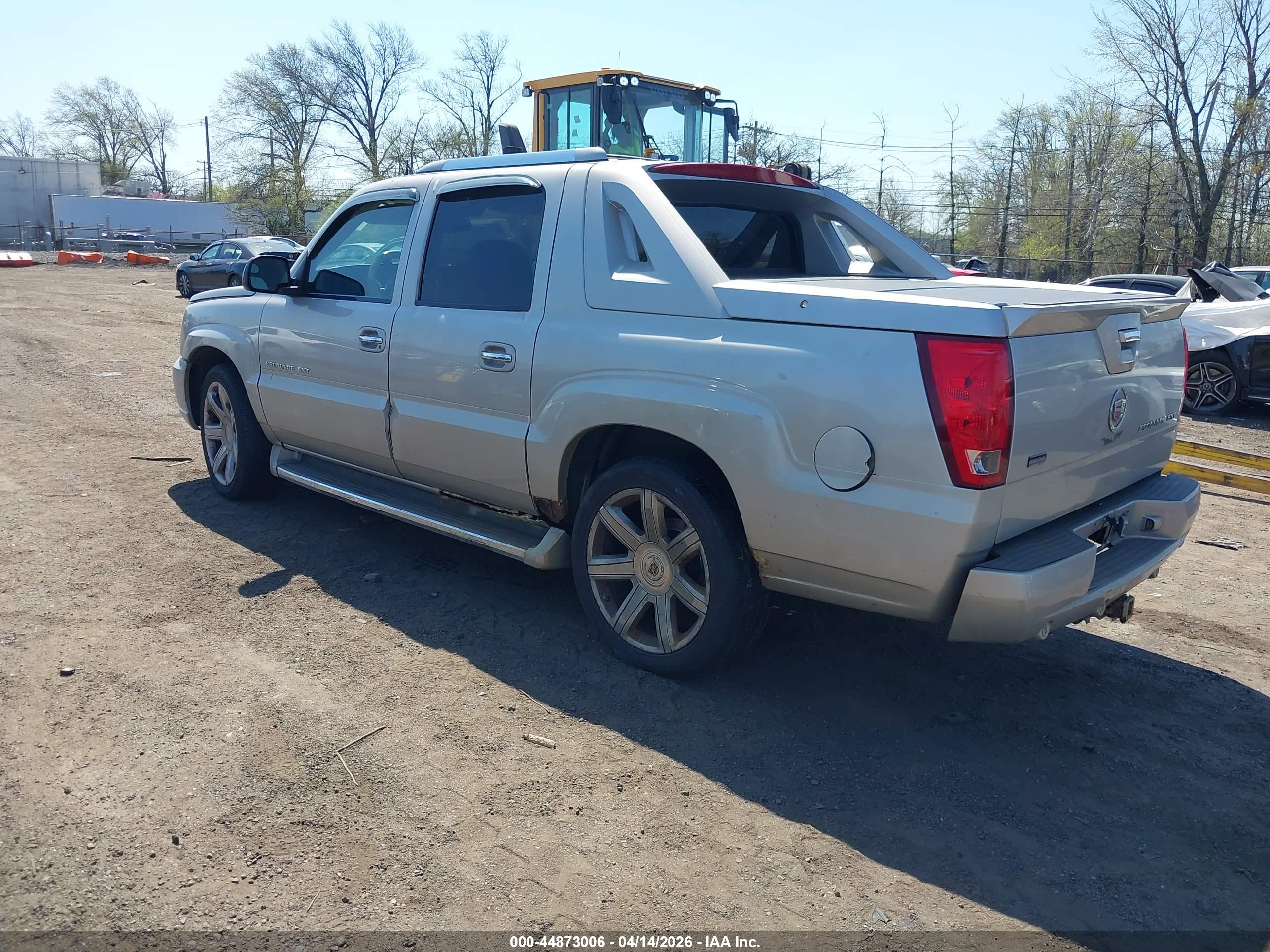 CADILLAC ESCALADE image 3