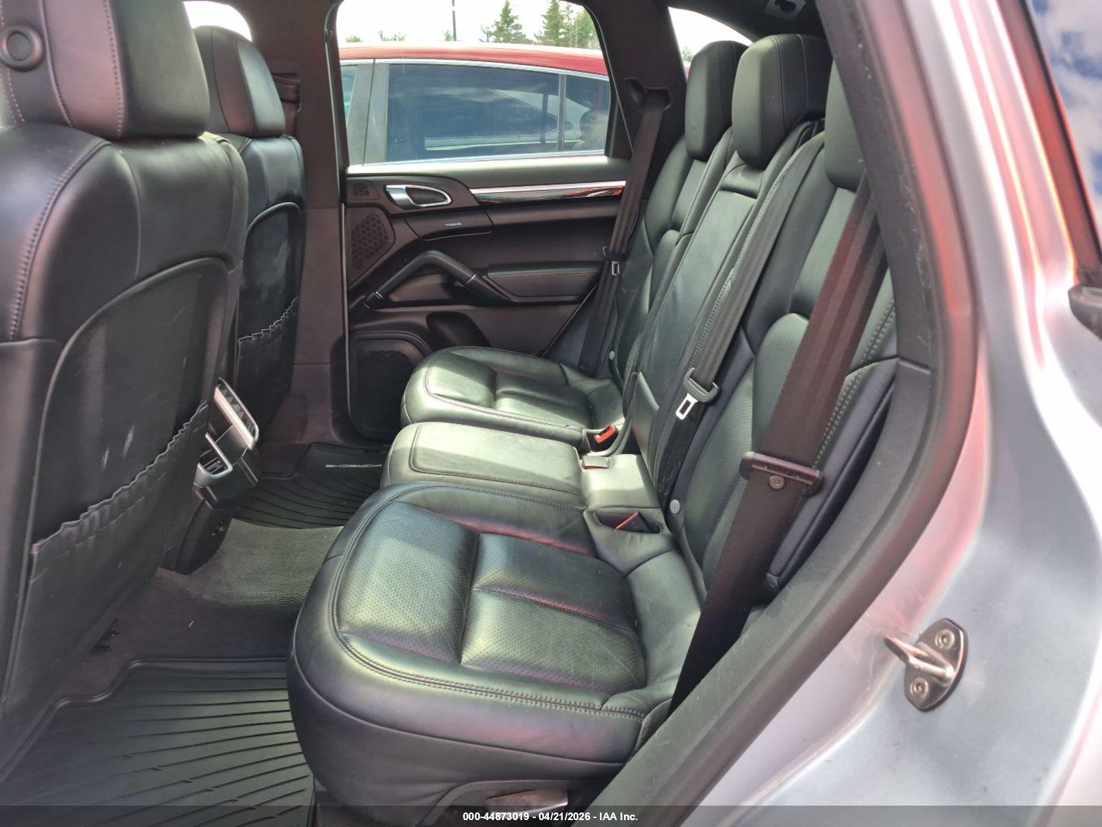 PORSCHE CAYENNE image 8