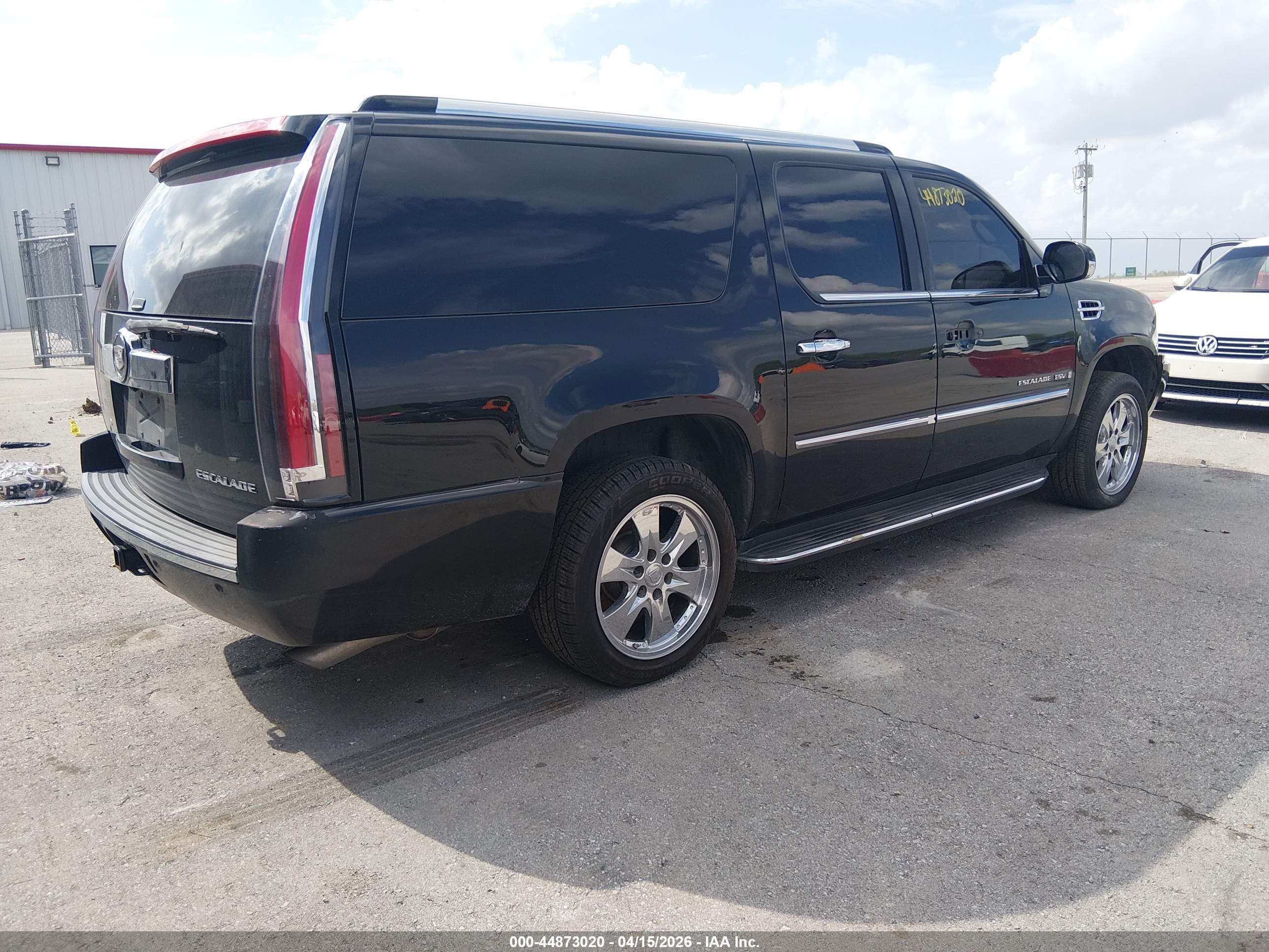 CADILLAC ESCALADE image 4