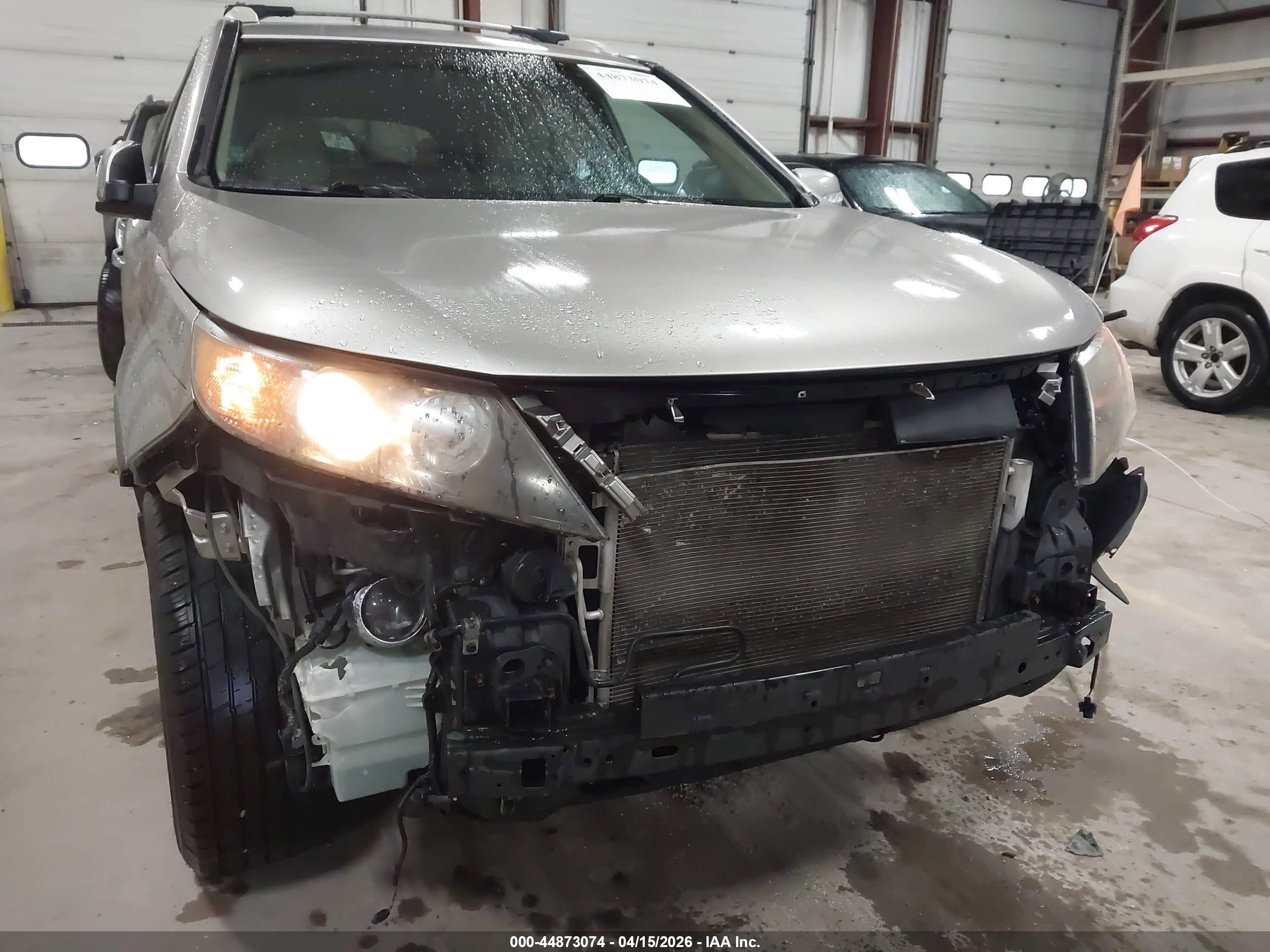 KIA SORENTO image 6