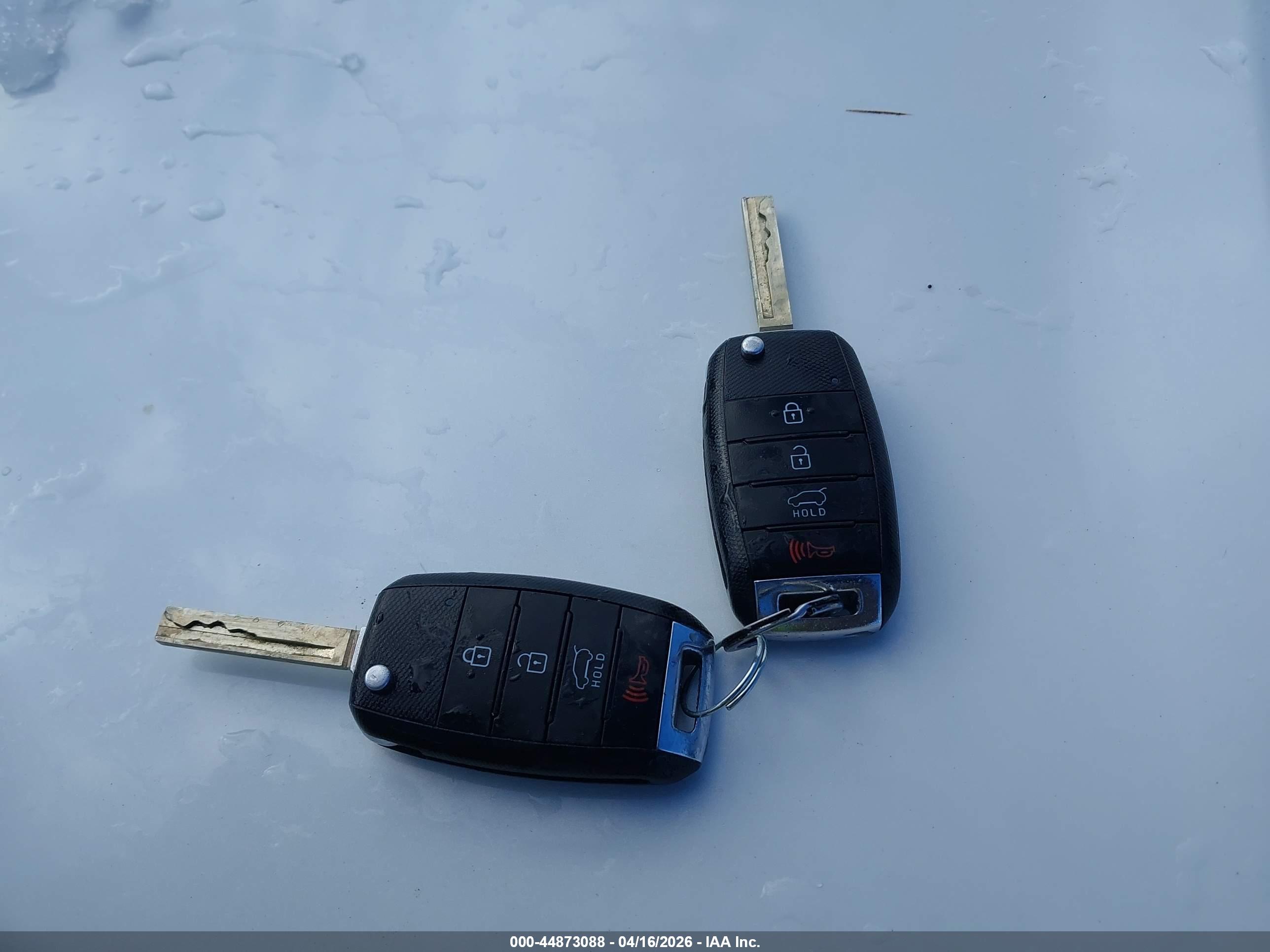 KIA SORENTO image 11