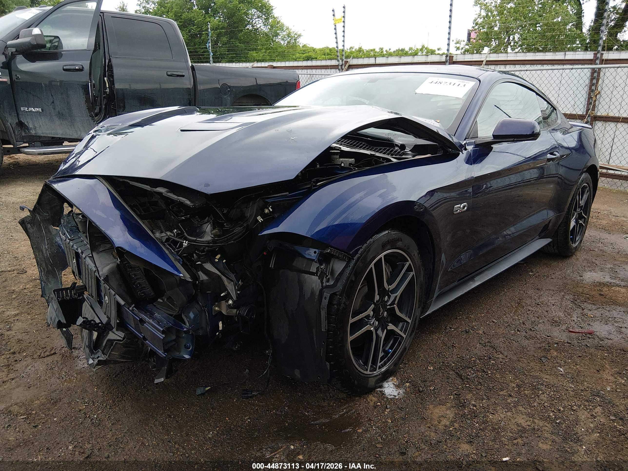 FORD MUSTANG image 2