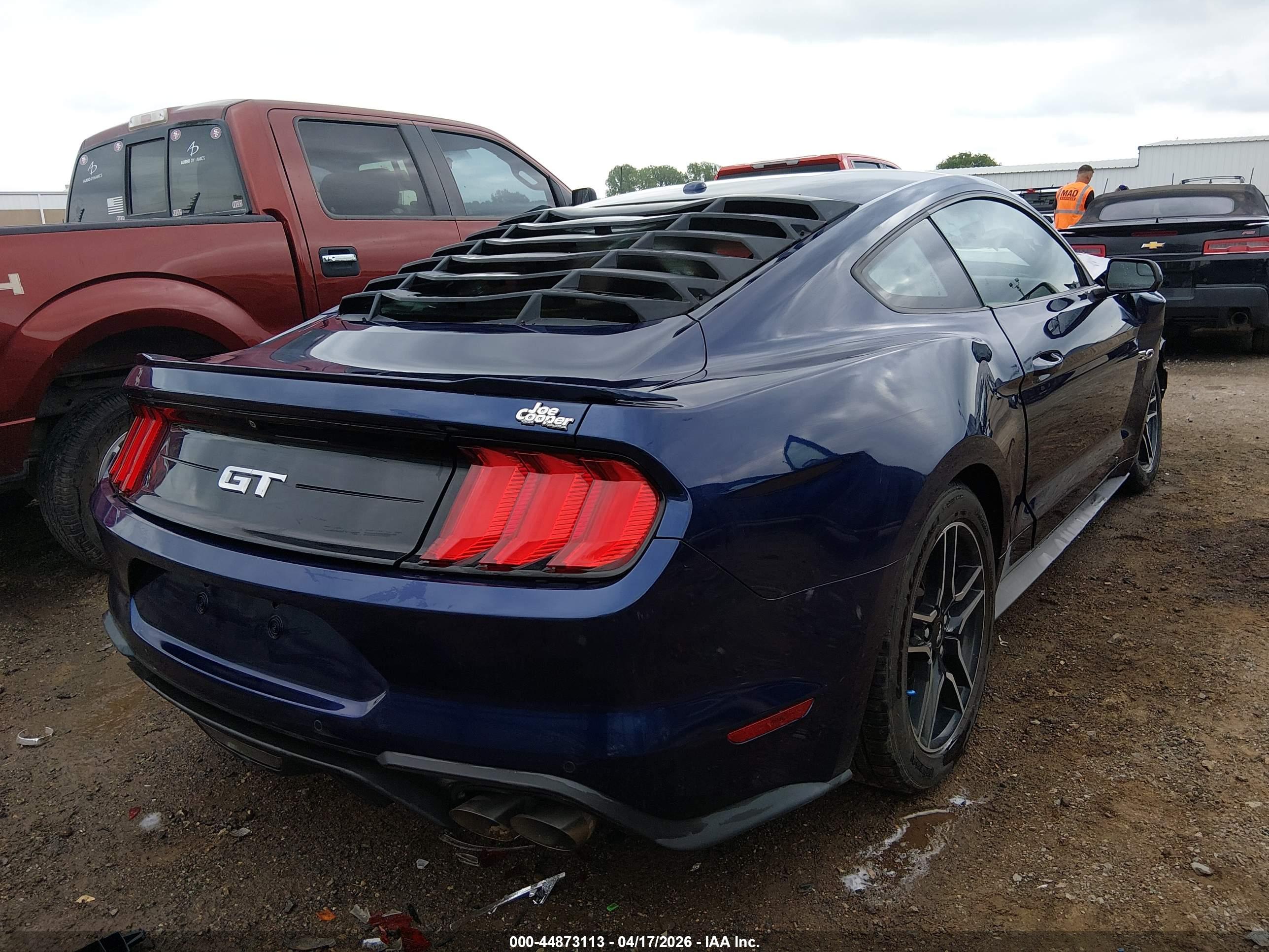 FORD MUSTANG image 4
