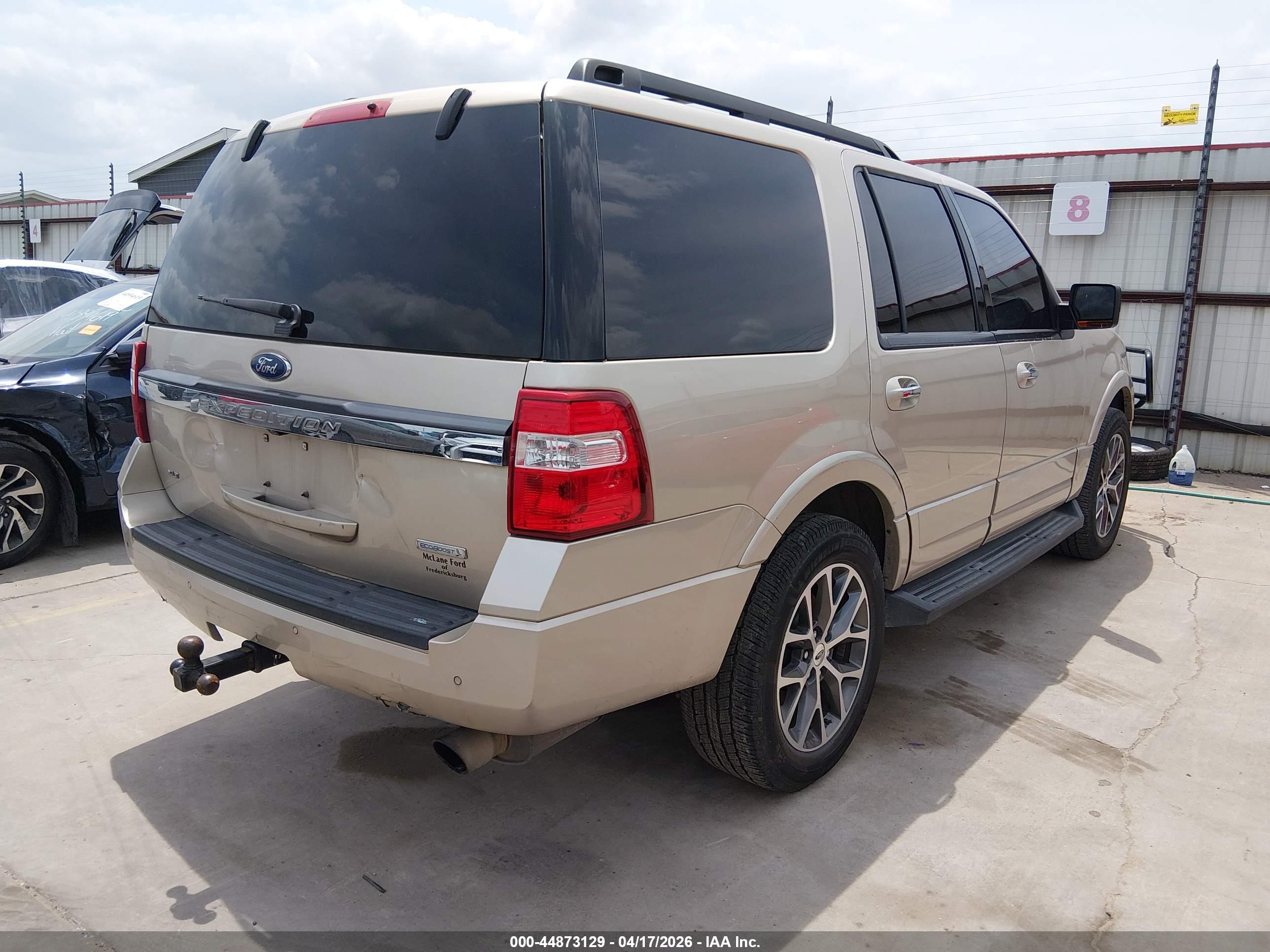 FORD EXPEDITION image 4