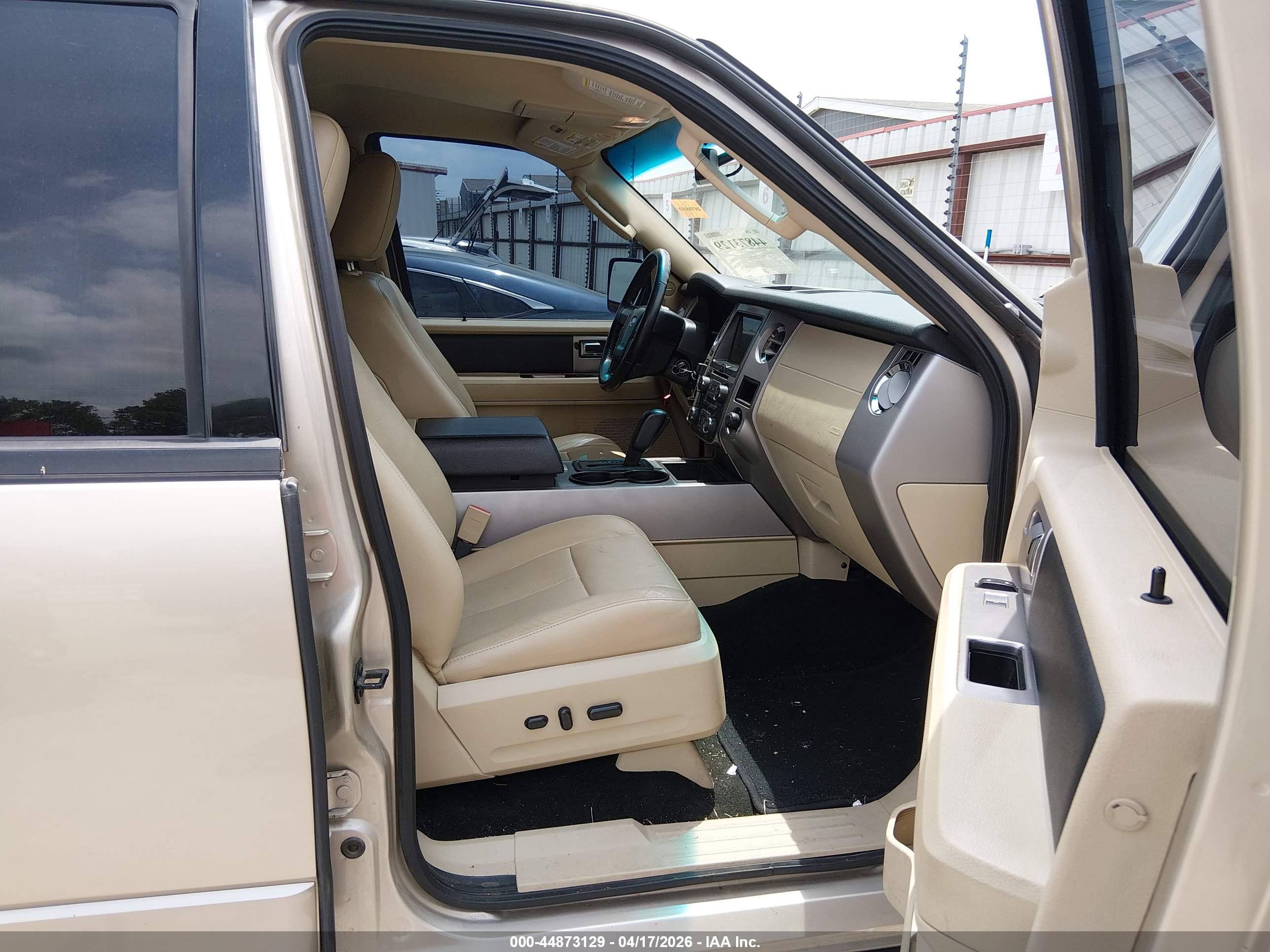 FORD EXPEDITION image 5