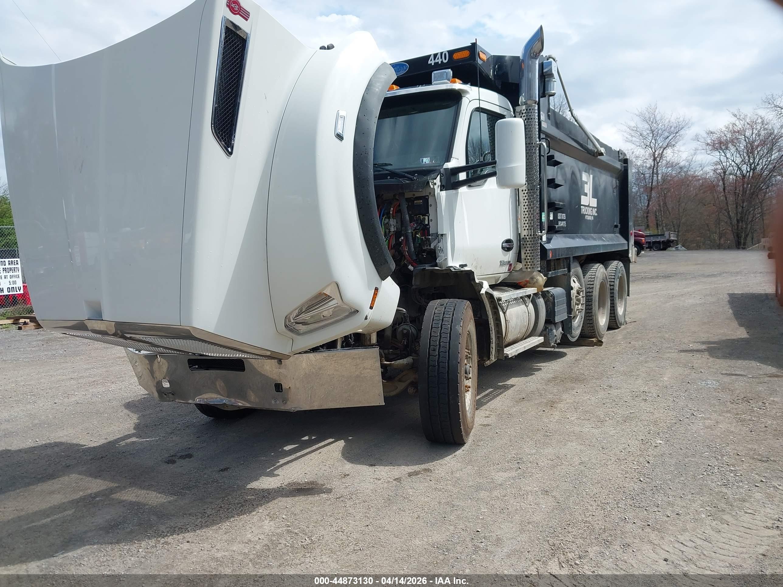 KENWORTH T880 image 2